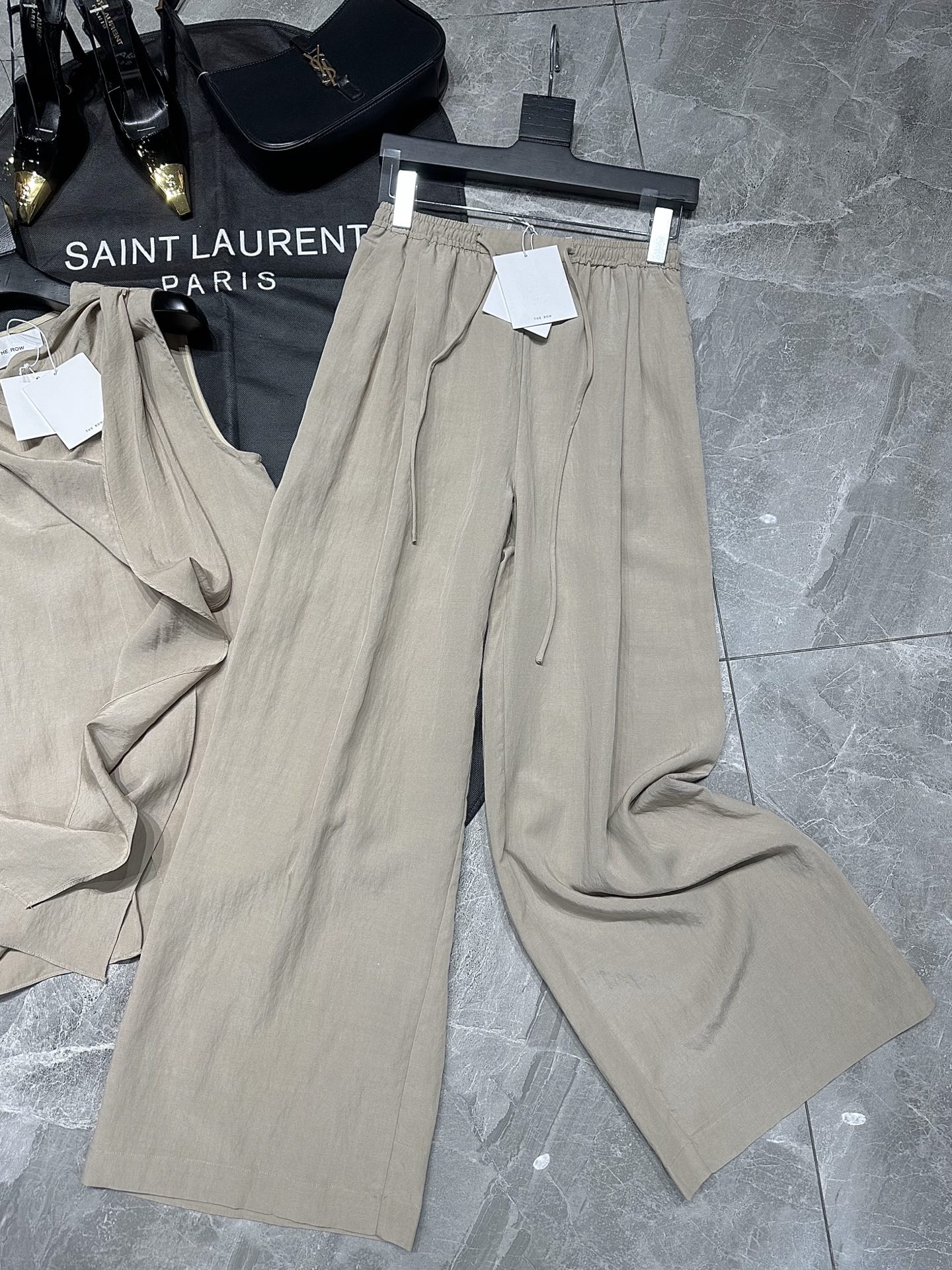 “Stylish Women’s Suit Collection: Simple, Wide-Legged, and Elegant Designs for Summer” - 图片 7