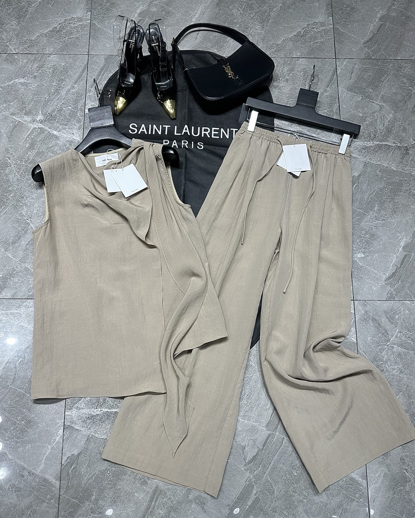 “Stylish Women’s Suit Collection: Simple, Wide-Legged, and Elegant Designs for Summer” - 图片 1