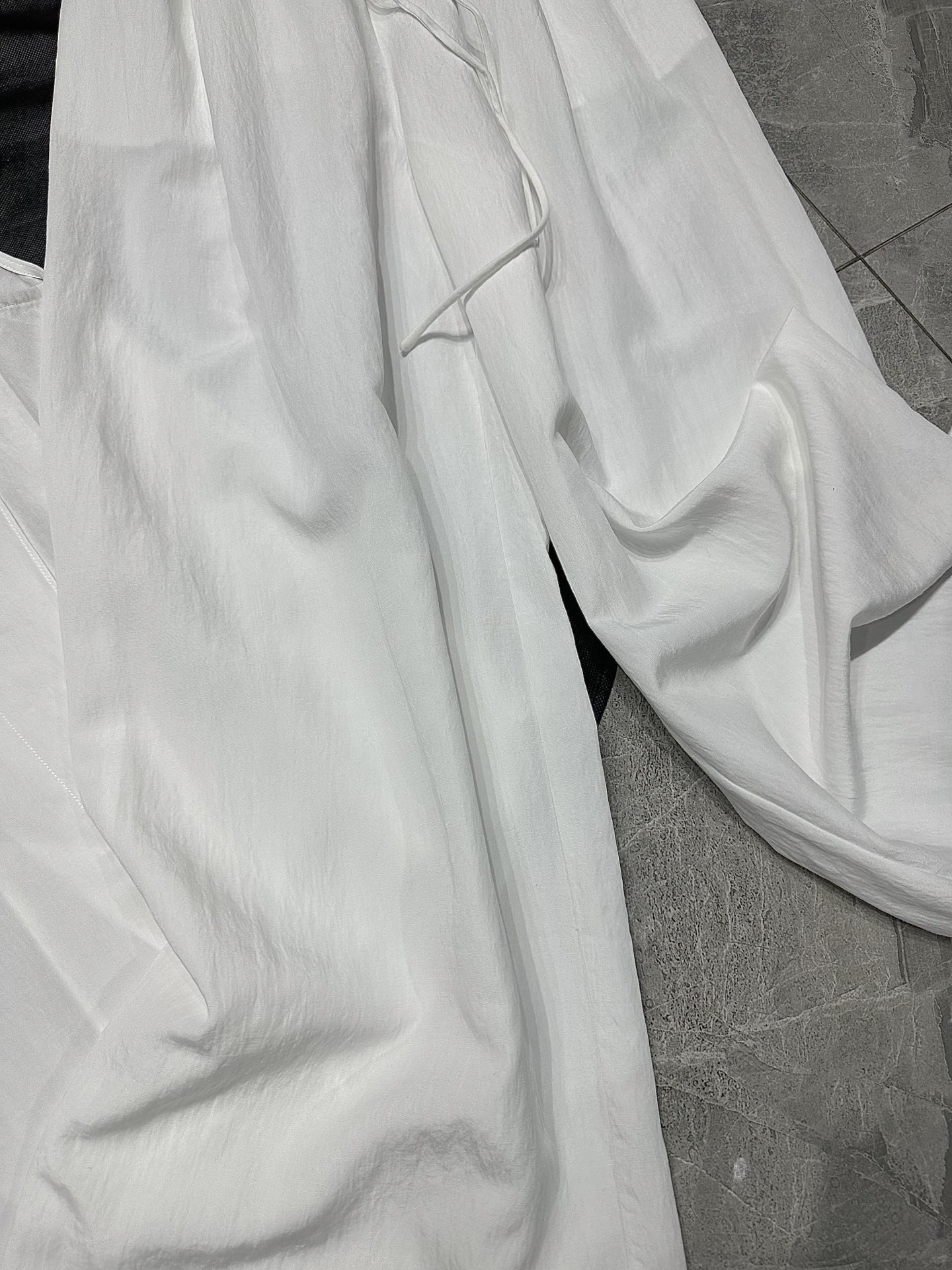 “Stylish Women’s Suits in Th* Row***’s Summer New Series: Simple, Elegant, and Versatile” - 图片 8