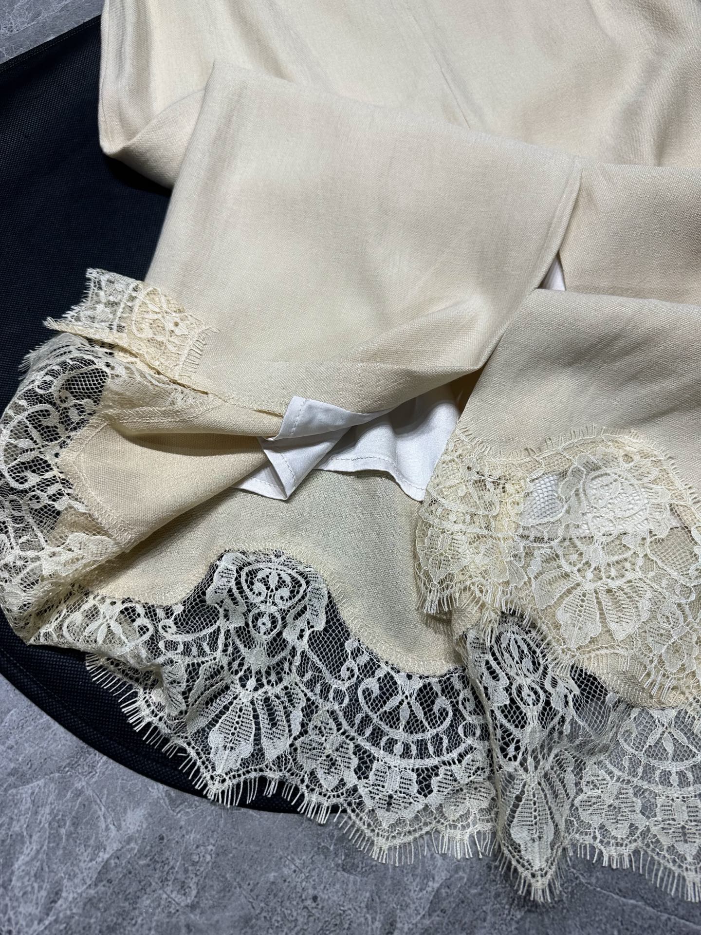 Ermanno Scervino’s Original Scenic Female Dress: Spring & Summer 25 New Series Highlights - 图片 9