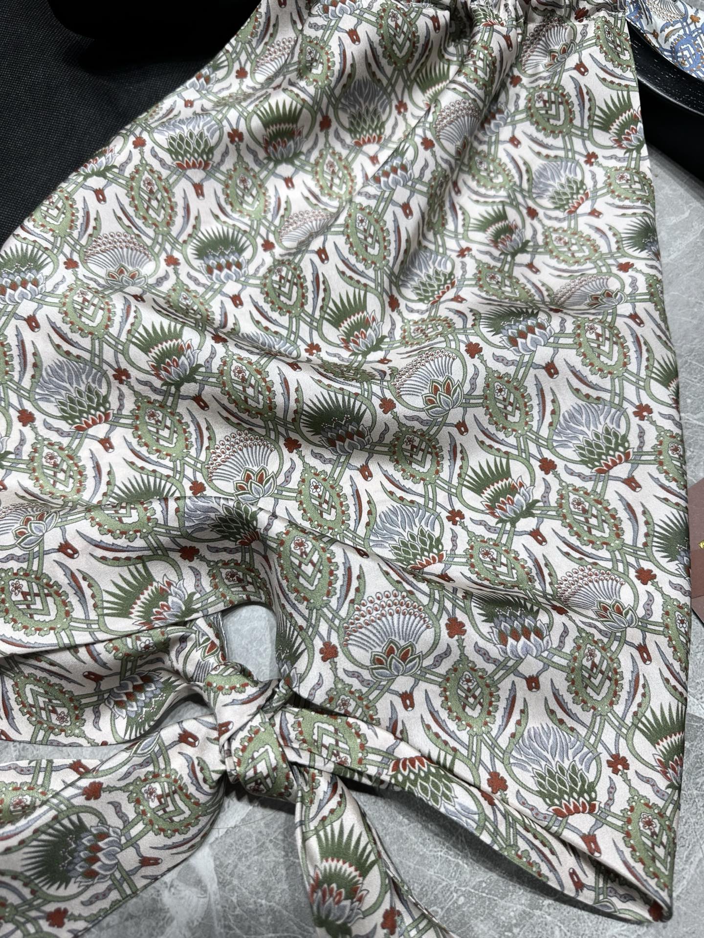 P828 Original Scene Female Dress Collection with Ermanno Scervino: 25 New Spring and Summer Styles - 图片 4