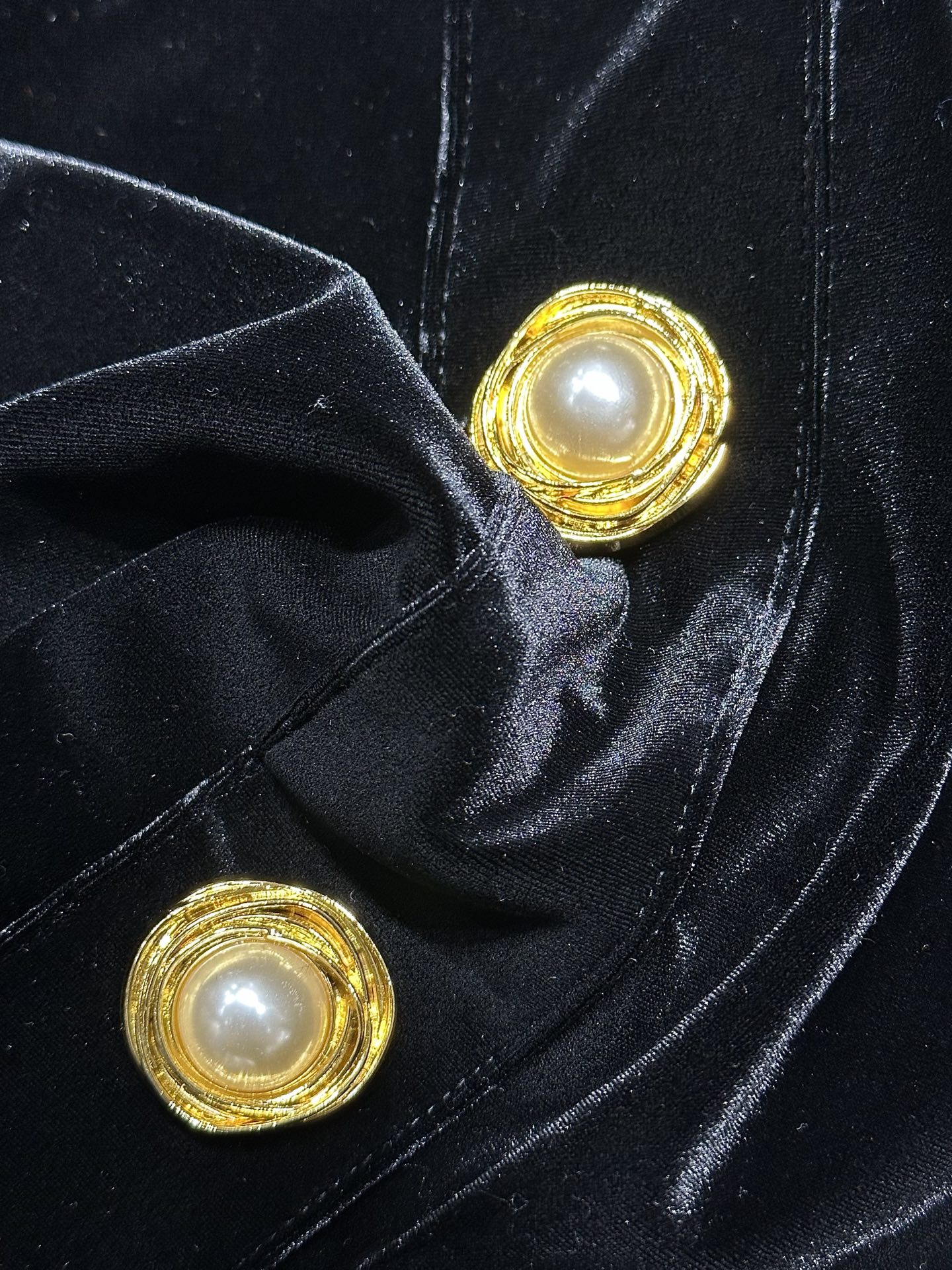 Balmain Fall-Winter Series: Exclusive Launch of Pearl Velvet Dress with Unique Hand-Made Craft - 图片 6