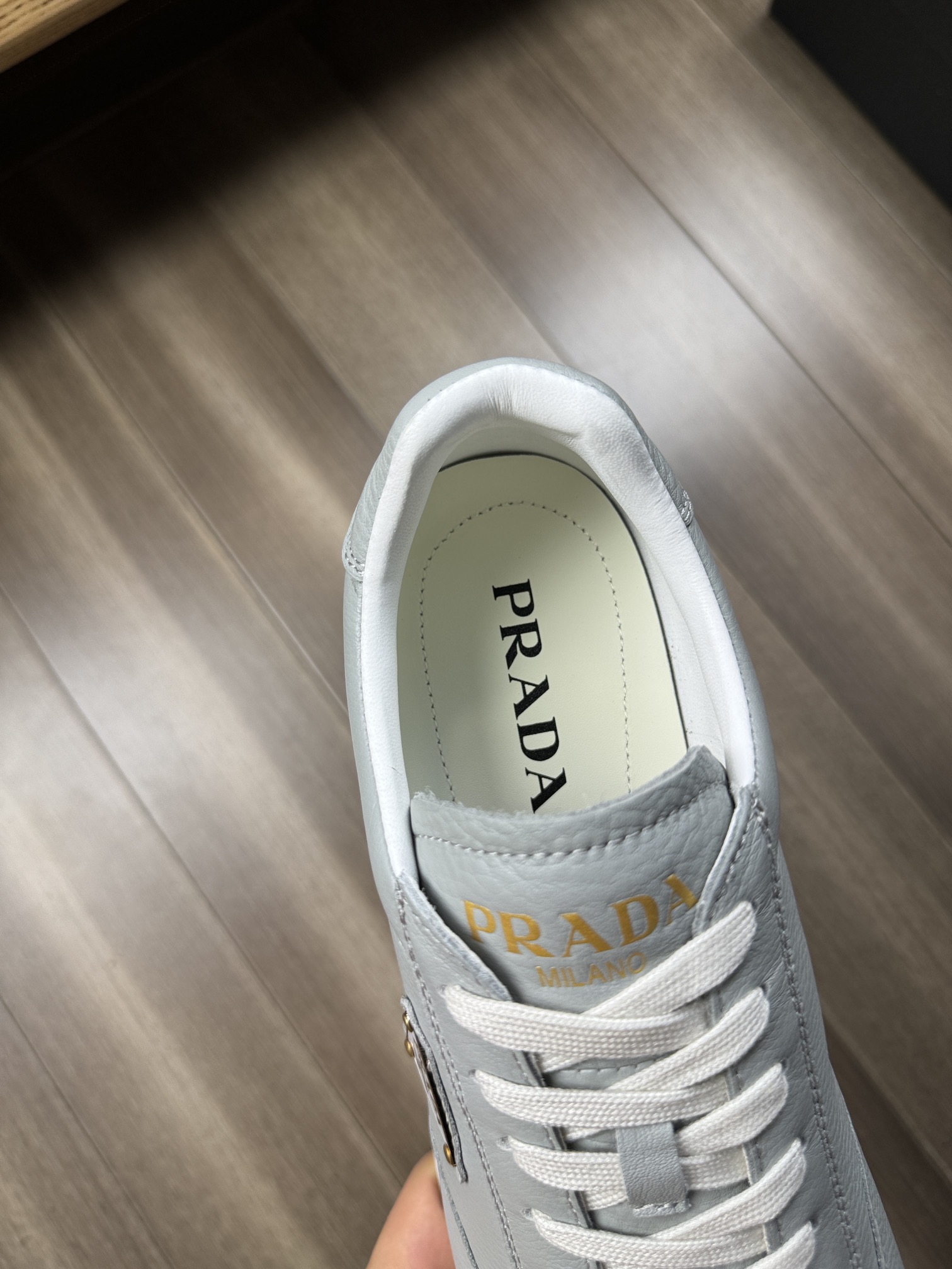【 PRADA】Prada P370-Calidad de gama alta Original única- Parte superior: Piel de becerro de lucha, ci