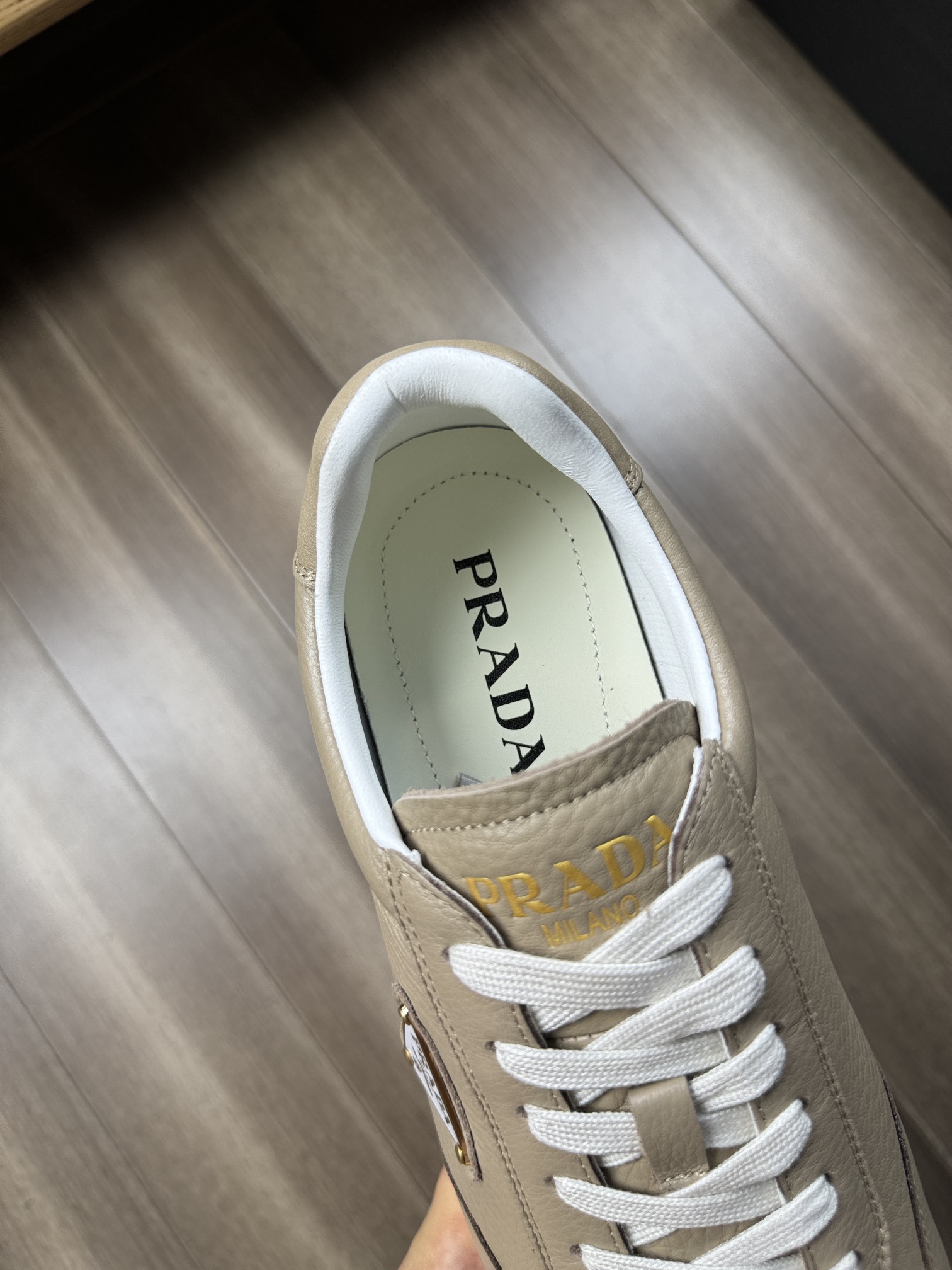 【 PRADA】Prada P370-Calidad de gama alta Original única- Parte superior: Piel de becerro de lucha, ci