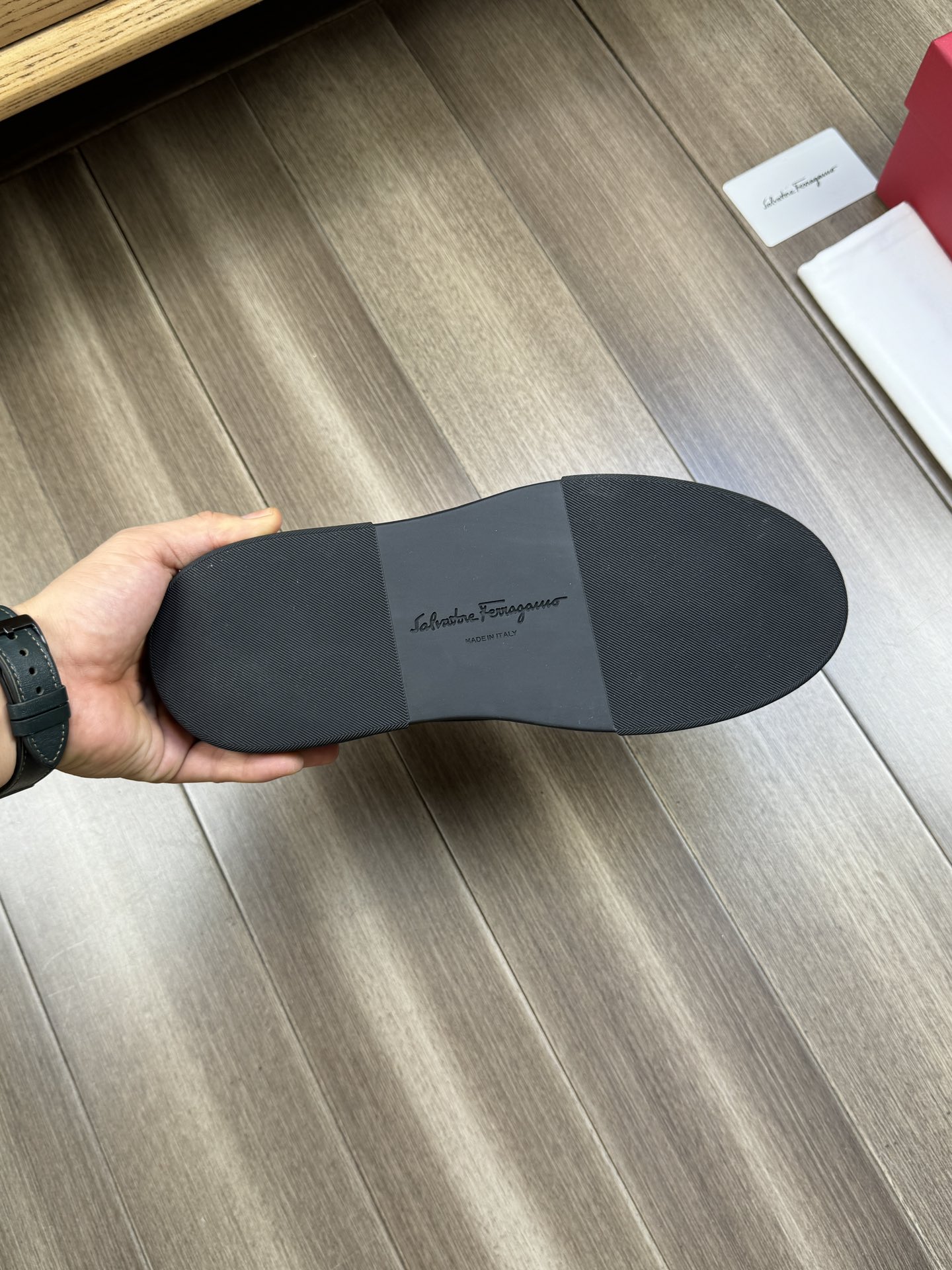 [Ferragamo] Ferragamo P180 - Calidad de gama alta Original único - Parte superior: piel de becerro d
