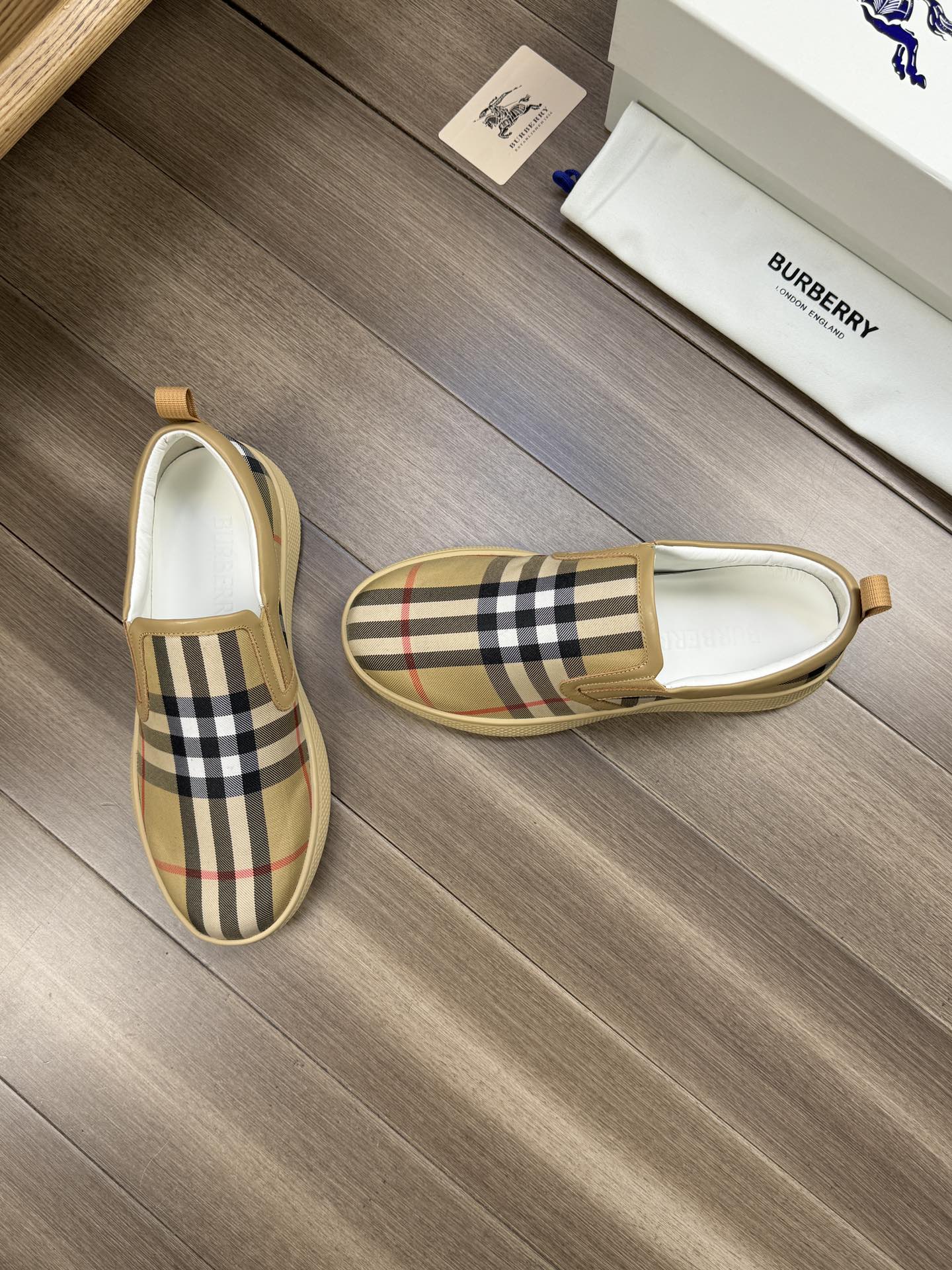 [BURBERRY] Burberry P290 - Calidad de gama alta Original único - Parte superior: tela de tótem de ma