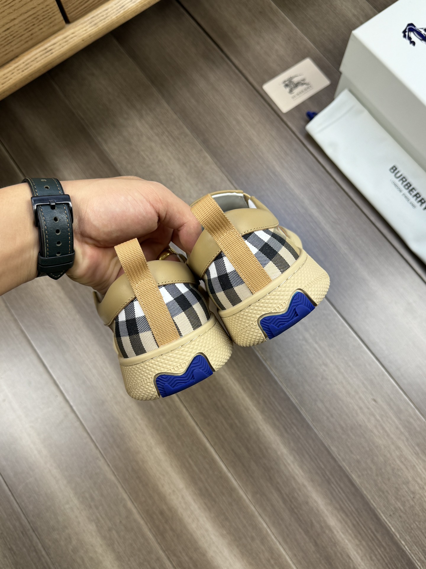 [BURBERRY] Burberry P290 - Calidad de gama alta Original único - Parte superior: tela de tótem de ma