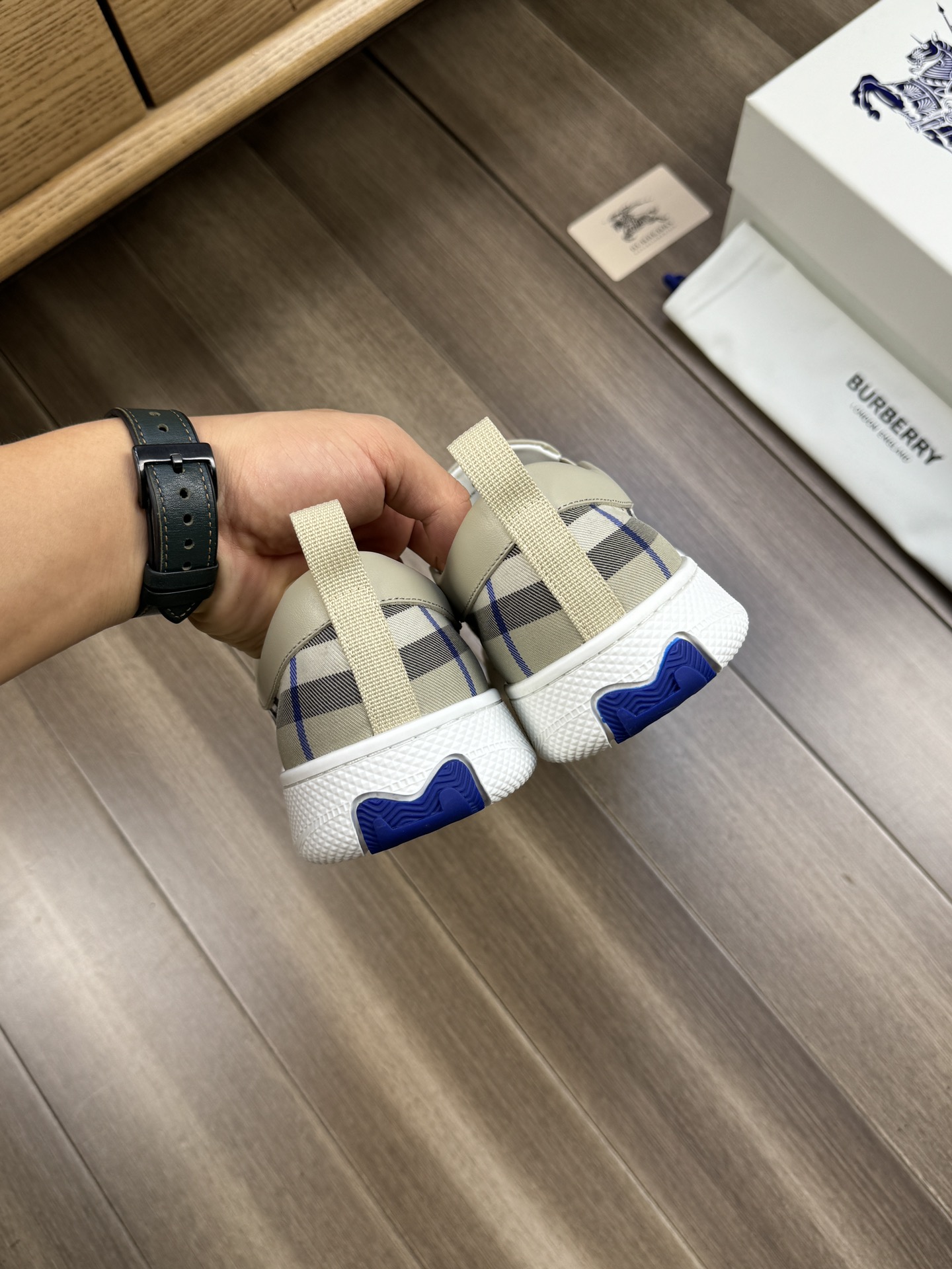 [BURBERRY] Burberry P290 - Calidad de gama alta Original único - Parte superior: tela de tótem de ma
