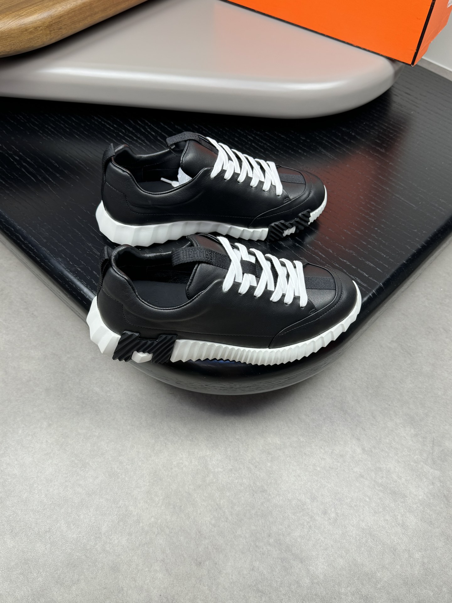 NO:270455,【HERMES】HERMES - High-end quality Original single - Upper Napa calfskin, tongue, heel. Brand logo webbing - Inner water dyed cowhide - Outsole ultra-light TPU foaming·Rubber two-color molded outsole - Ultra-high quality control·fine workmanship highlighted (high-end, noble, grade) -Size 39-44 (38,45, custom made),,hermes,hermes,cowhide19860909【 HERMES】爱马仕  -高端品质 原单 -鞋面纳帕小牛皮、鞋舌.后跟.品牌logo织带 -内里水染牛皮 -大底超轻TPU发泡·橡胶双色成型大底 -超高品控·做工精细凸显(高端·贵气·档次) -Size 39-44（38,45,可订做),,hermes,hermes,cowhide,Men's shoes