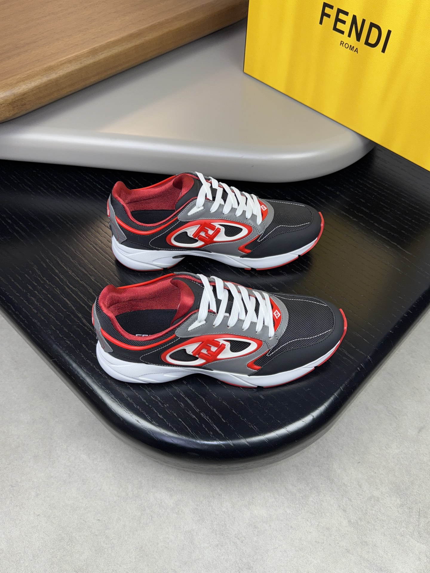 [VALENCIÓN] Valentino P380-Calidad de gama alta Original solo zapatillas de deporte casuales - Parte