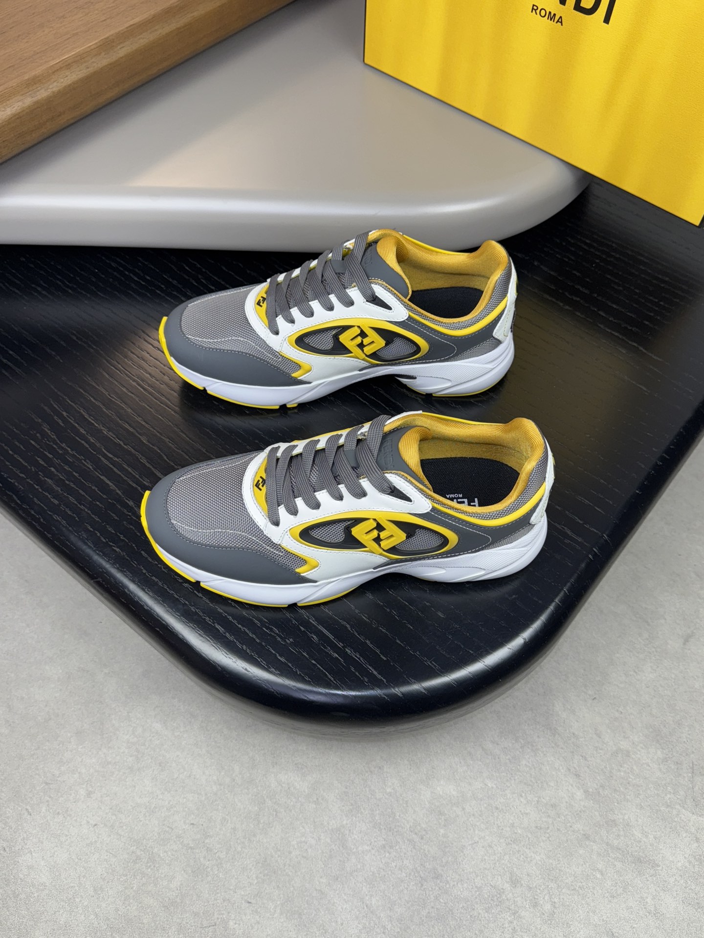 [VALENCIÓN] Valentino P380-Calidad de gama alta Original solo zapatillas de deporte casuales - Parte