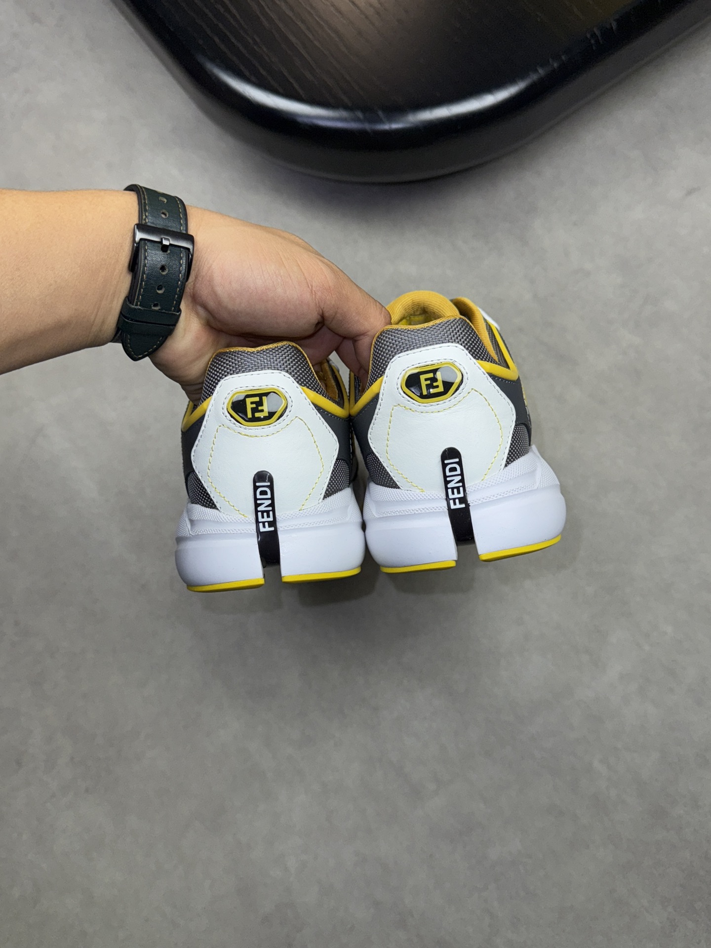 [VALENCIÓN] Valentino P380-Calidad de gama alta Original solo zapatillas de deporte casuales - Parte