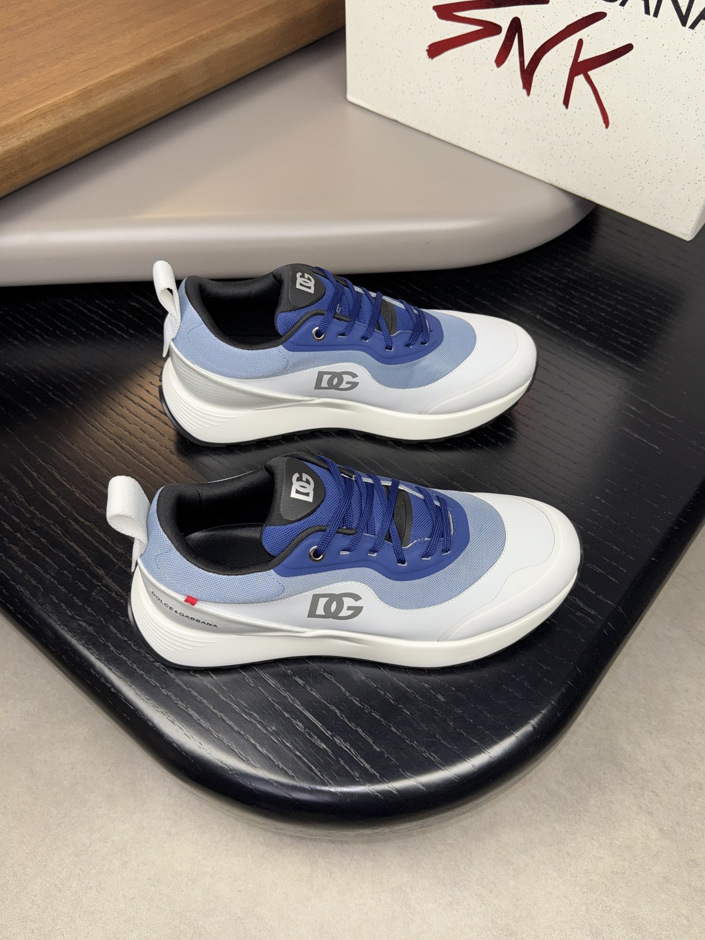 NO:271631,【DOLCE & GABBANA】Dolce & Gabbana - High-end quality Original single - Upper brand High-mercerated brand canvas, hot craftsmanship, shoe body silk-print brand logo - Neil brand canvas - Outsole ultra-light TPU·rubber; Combined molded outsole - Ultra-high quality control, fine workmanship highlighted (high-end, noble, grade) -Size 39-44 (38,45, custom made)·YIN,,Dolce & Gabbana,Dolce & Gabbana19860909【DOLCE & GABBANA】杜嘉班纳 -高端品质 原单 -鞋面品牌高丝光品牌帆布、热切工艺、鞋身丝印品牌logo -内里品牌帆布 -大底超轻TPU·橡胶; 组合成型大底 -超高品控·做工精细凸显(高端·贵气·档次) -Size 39-44（38,45,可订做)·YIN,,Dolce&Gabbana,Dolce&Gabbana,Men's shoes