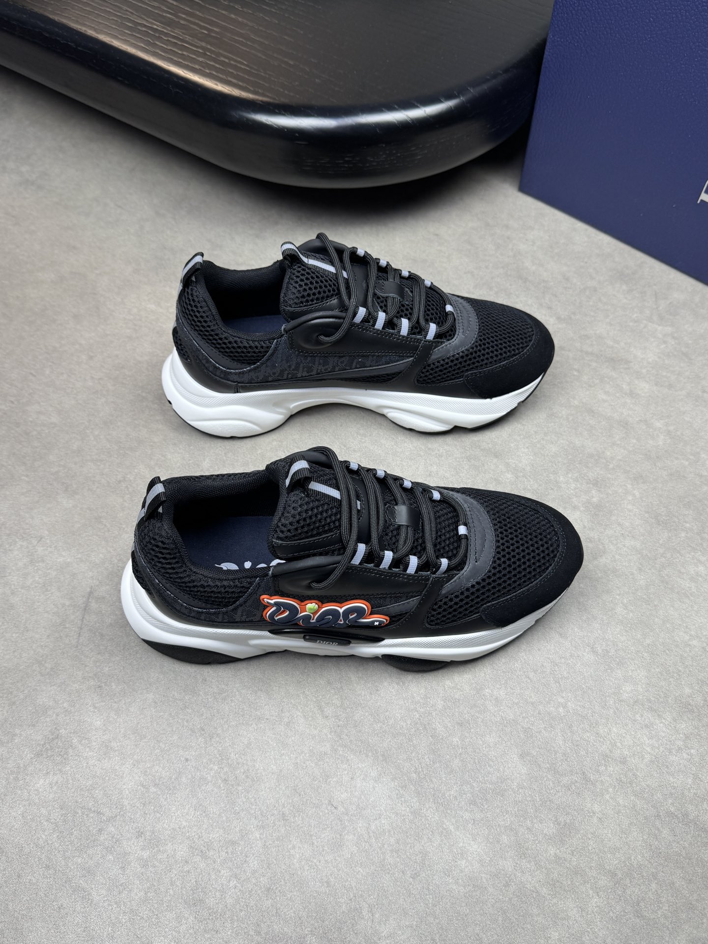 NO:272491,【Dior】Dior - High-end quality Original single casual sneakers - Upper Napa calfskin, brand totem cloth, mesh cloth, shoe body sewing brand plastic brand logo module - Neil brand canvas - Original ultra-light TPU foaming·rubber; two-color molded outsole - Ultra-high quality control·fine workmanship highlighting (high-end·noble·grade) -Size 39-44 (38, 45, 46, 47, custom made)·D9285,,dior,dior,sneakers,cowhide19860909【 Dior】迪奥 -高端品质 原单休闲运动鞋 -鞋面纳帕小牛皮、品牌图腾布匹、网布布匹、鞋身车缝品牌塑胶品牌logo模块 -内里品牌帆布 -原版超轻TPU发泡·橡胶；双色成型大底 -超高品控·做工精细凸显(高端·贵气·档次) -Size 39-44（38、45、46,47,可订做)·D9285,,dior,dior,sneakers,cowhide,Men's shoes