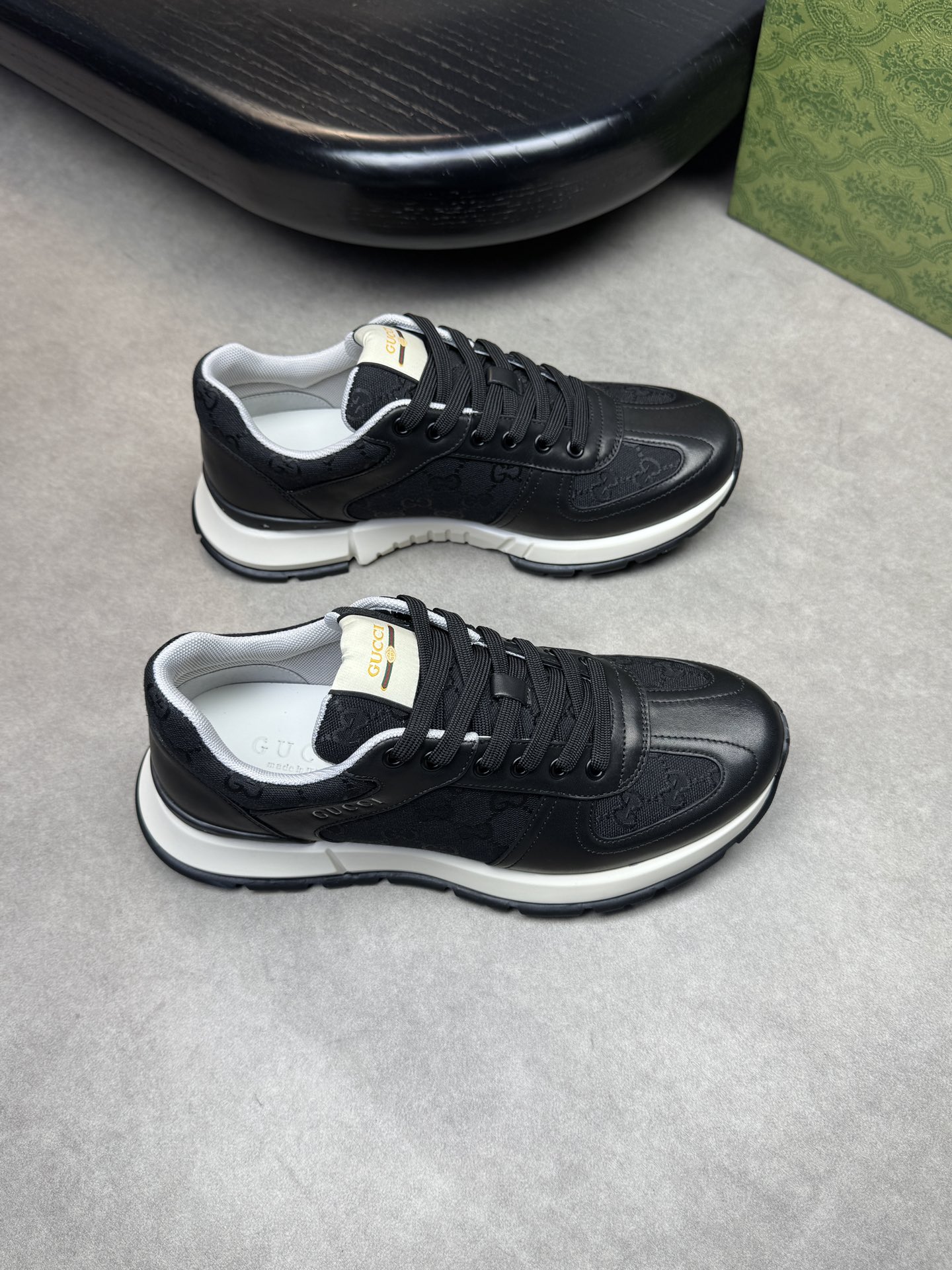 NO:273583,【Gucci】Gucci - High-end quality Original single casual sneakers - Upper Napa calfskin, brand totem cloth, shoe tongue brand cloth - Neil brand canvas, foot pads; water dyed cowhide - Outsole ultralight TPU·Rubber two-color molded outsole - Ultra-high quality control·fine workmanship highlighted (high-end·noble·grade) -Size 38-44 (45, custom made)·G61850,,gucci,gucci,sneakers,cowhide19860909【Gucci】古驰  -高端品质 原单休闲运动鞋 -鞋面纳帕小牛皮、品牌图腾布匹、鞋舌品牌布标 -内里品牌帆布,垫脚；水染牛皮 -大底超轻TPU·橡胶双色成型大底 -超高品控·做工精细凸显(高端·贵气·档次) -Size 38-44（45,可订做)·G61850,,gucci,gucci,sneakers,cowhide,Men's shoes