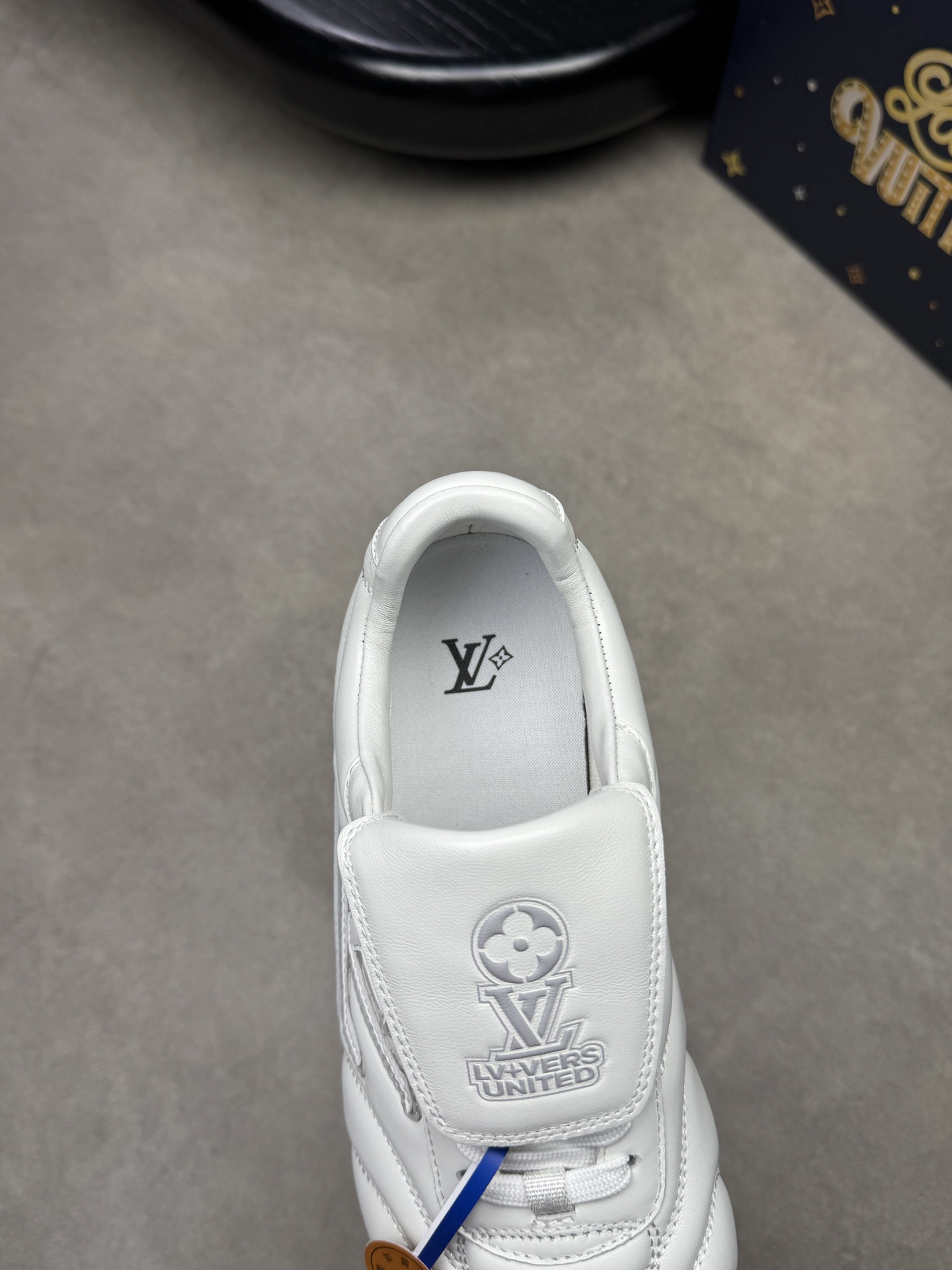Louis Vuitton White Leather Casual Sneakers,Embroidered Brand Totem, Unisex 8 i1741890954 4837 6
