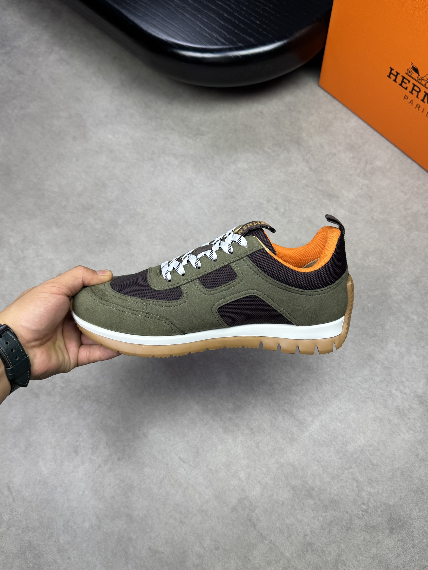 Hermes Men's Casual Sneakers in Green Suede and Canvas - H0372 6 i1742020454 7612 4