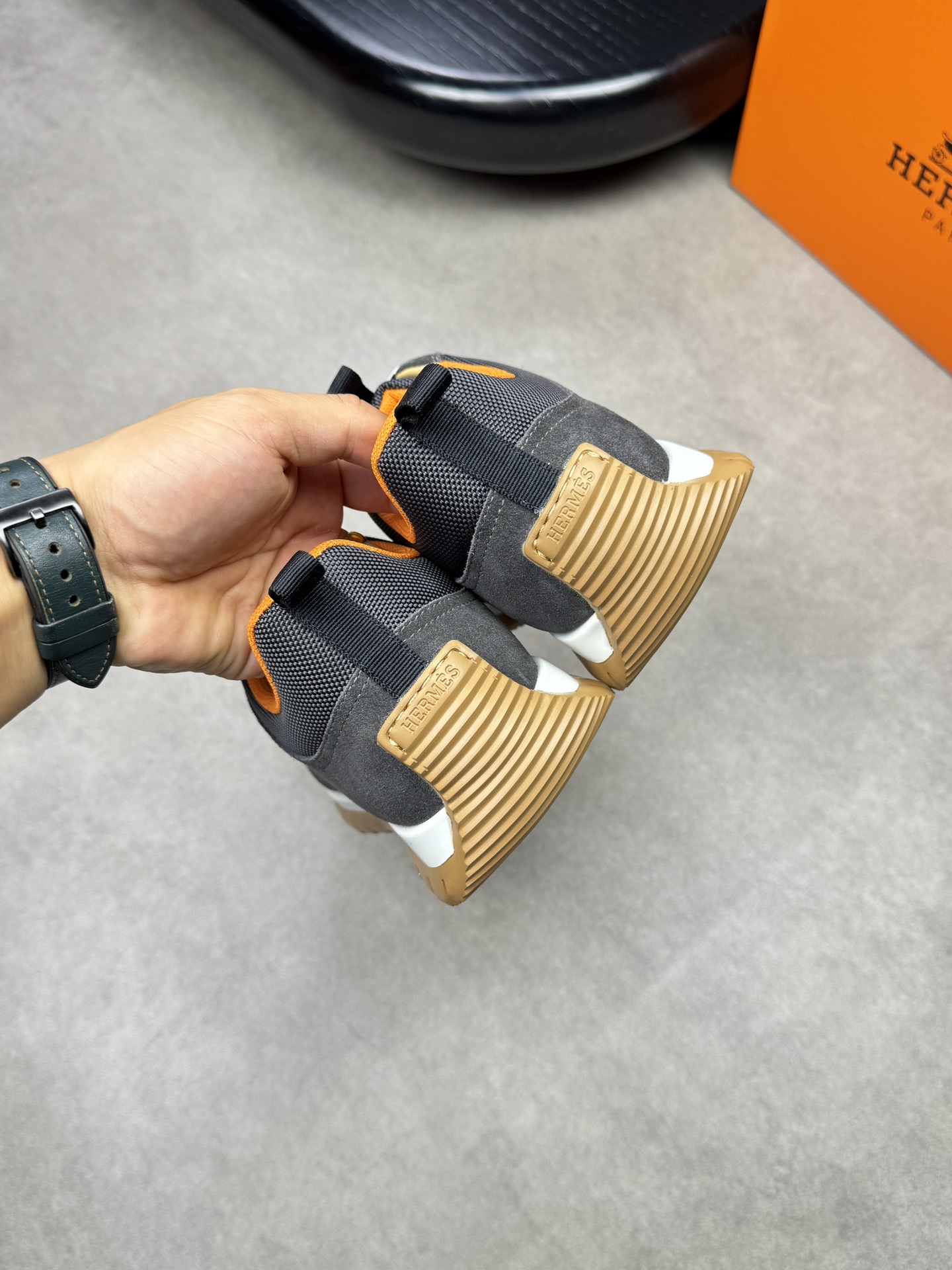 Hermes Men's Casual Sneakers - Top Quality, Comfortable and Stylish 9 i1742020528 1781 7