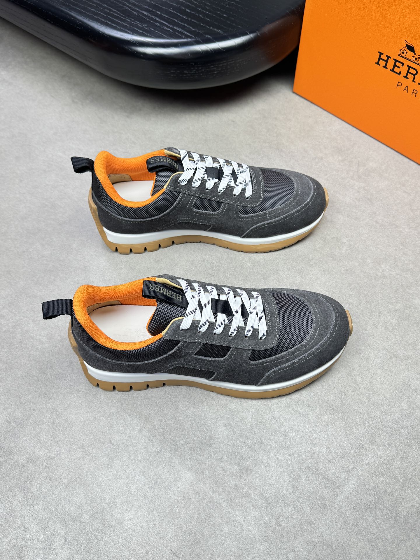 Hermes Men's Casual Sneakers - Top Quality, Comfortable and Stylish
