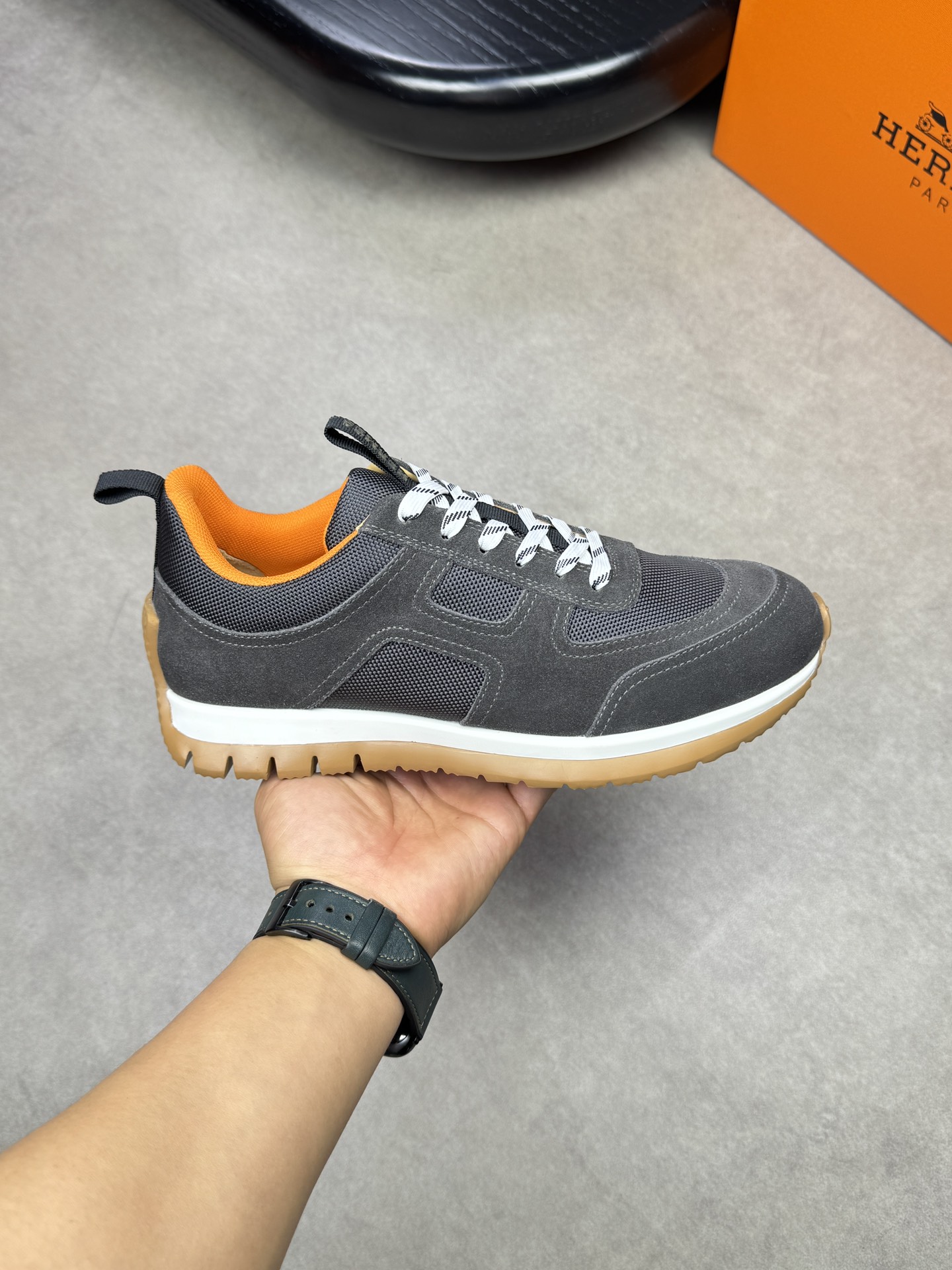 Hermes Men's Casual Sneakers - Top Quality, Comfortable and Stylish 5 i1742020528 9568 3