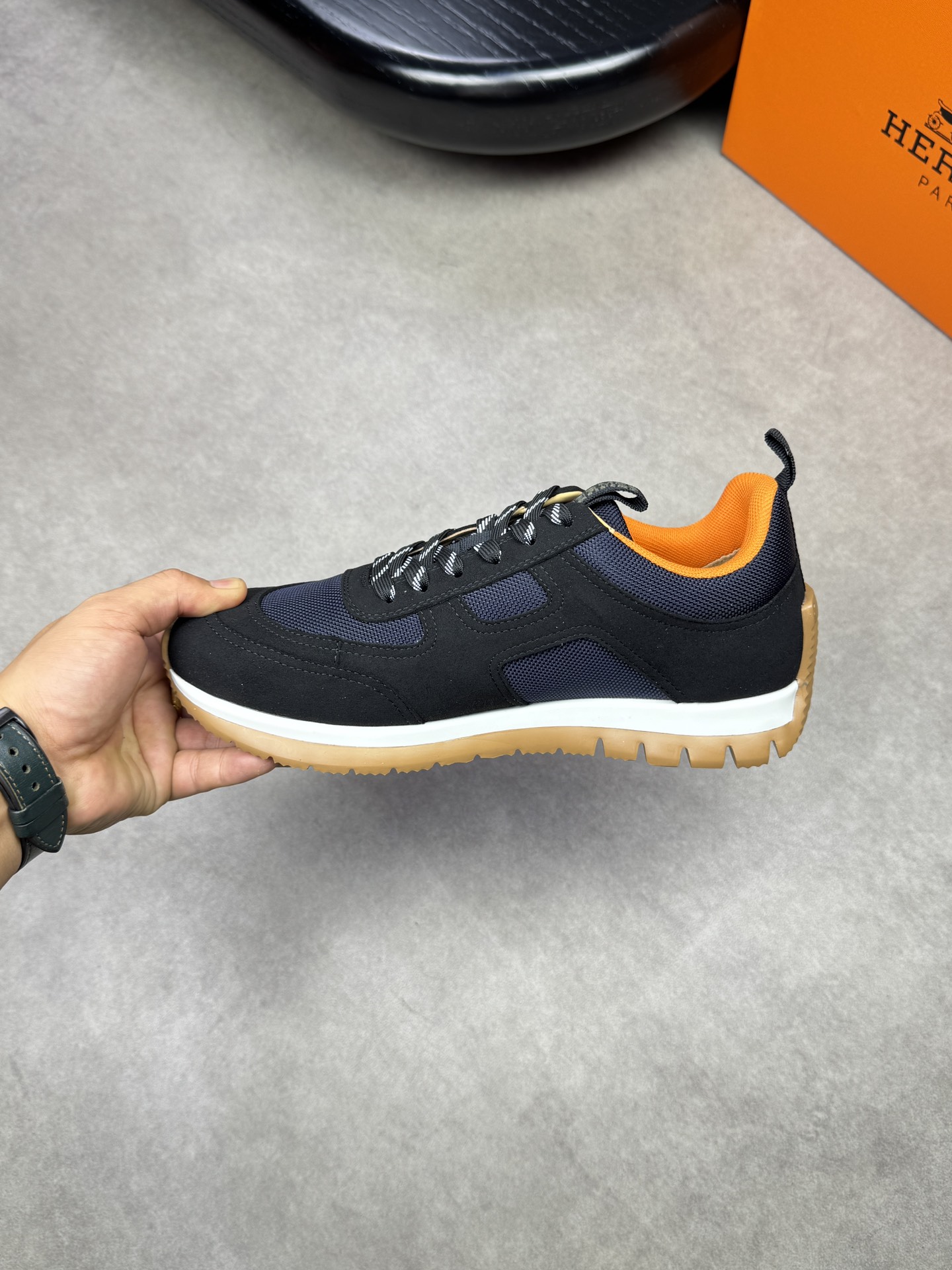 Hermès Men's H0372 Casual Sneakers in Black with Signature Canvas Detail 6 i1742020556 4683 4