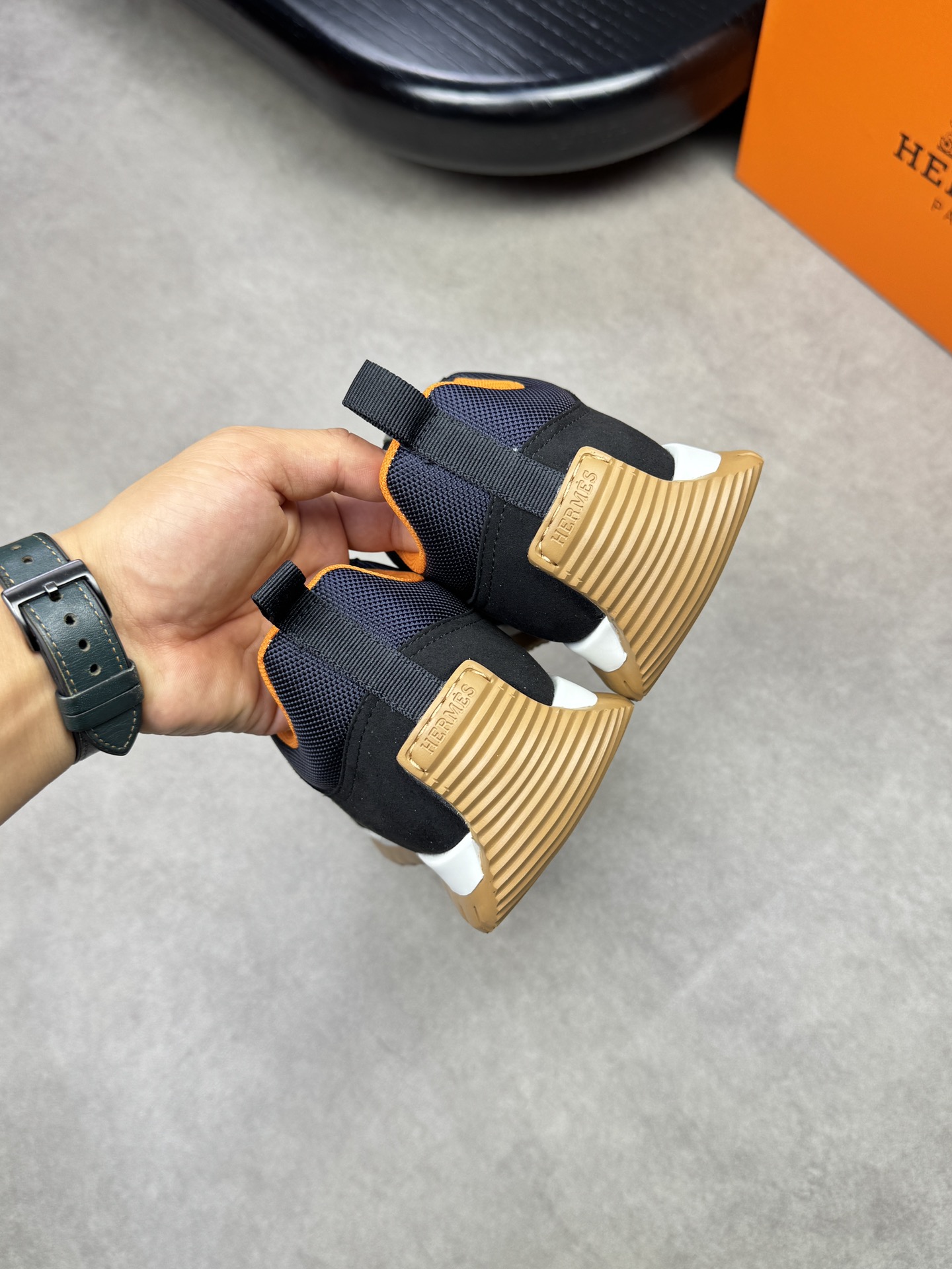 Hermès Men's H0372 Casual Sneakers in Black with Signature Canvas Detail 9 i1742020556 5856 7