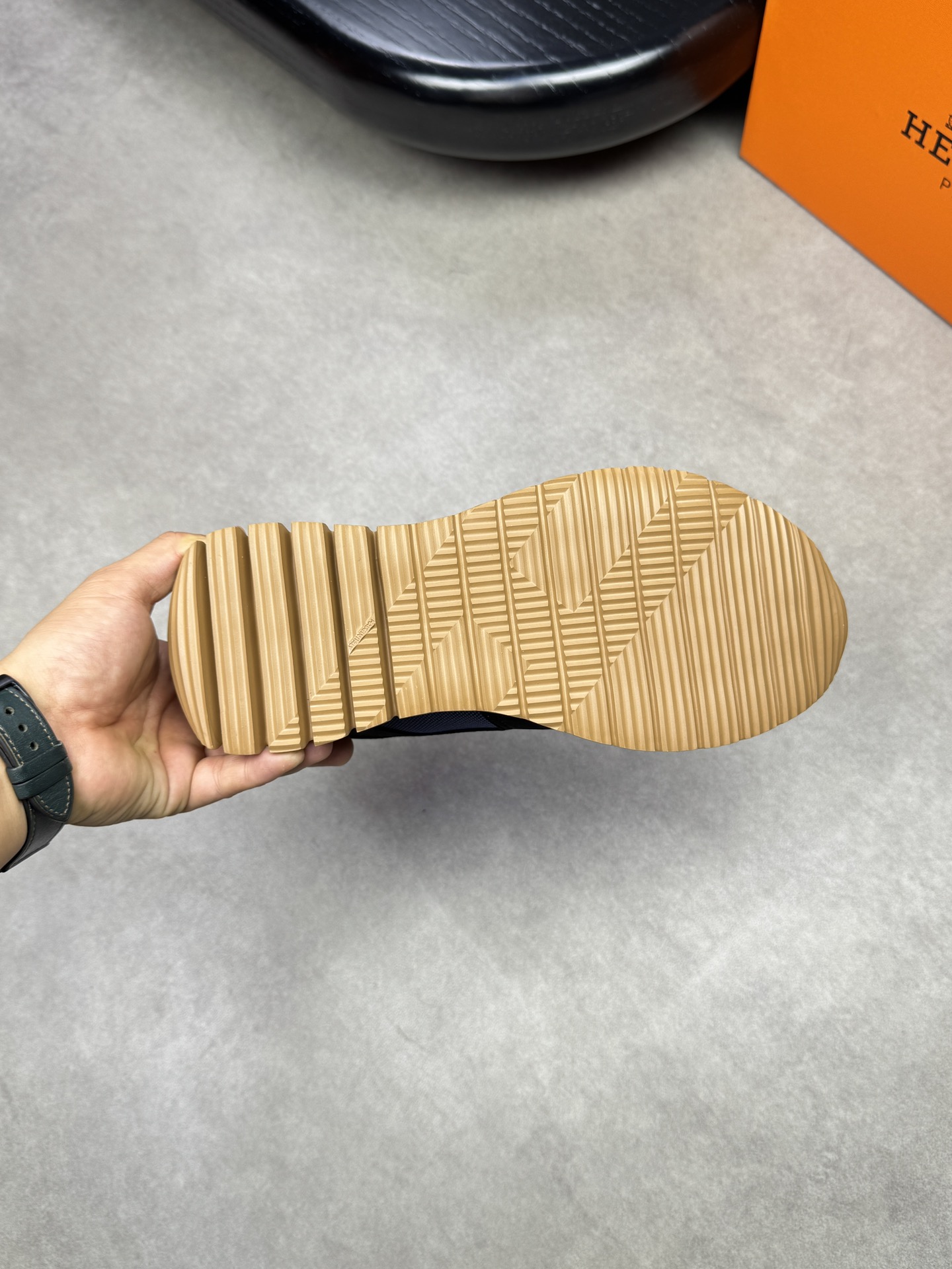 Hermès Men's H0372 Casual Sneakers in Black with Signature Canvas Detail 10 i1742020556 6457 8