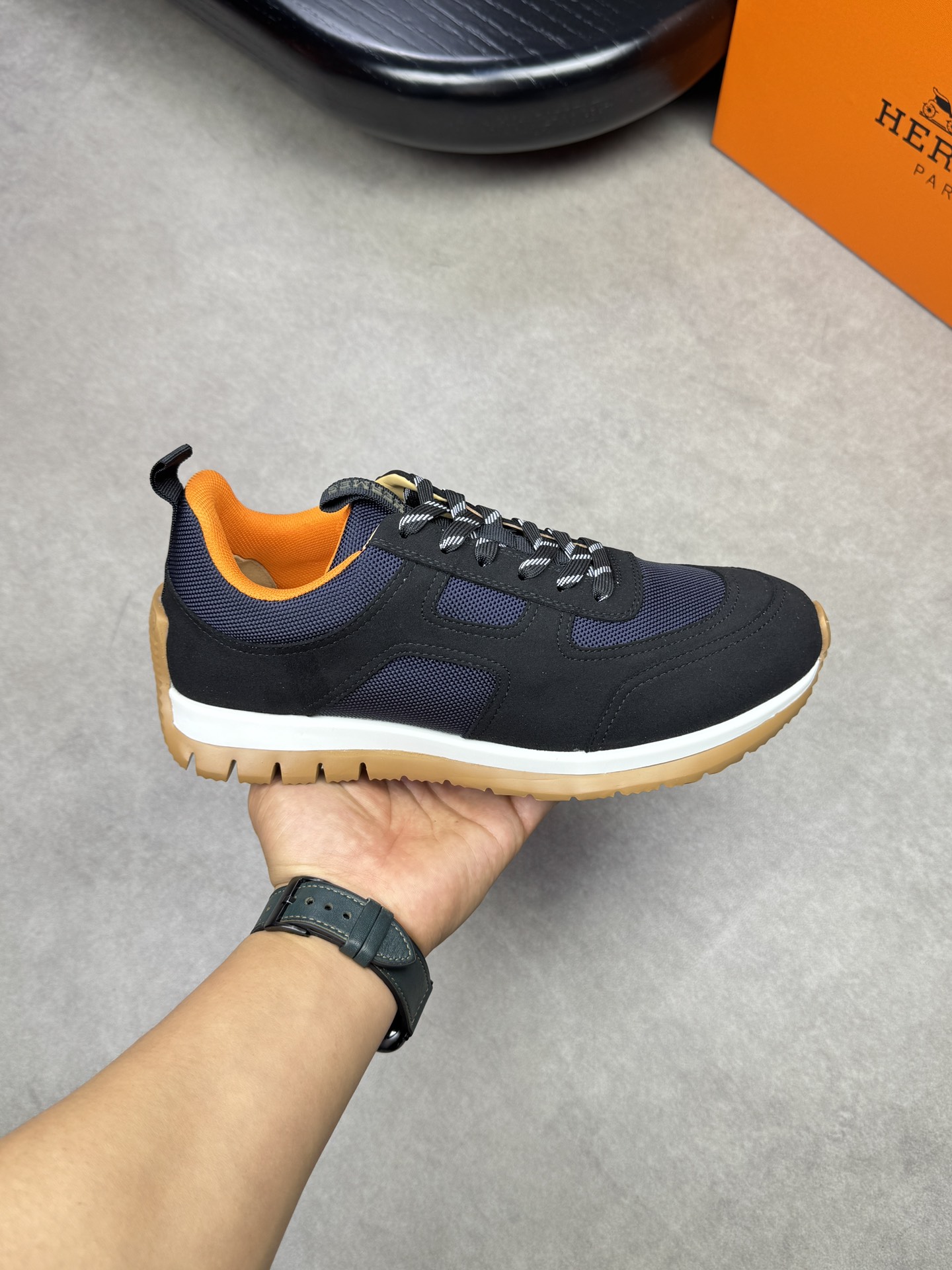 Hermès Men's H0372 Casual Sneakers in Black with Signature Canvas Detail 5 i1742020556 9737 3