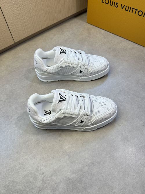 Louis Vuitton Men's White Leather Trainer Sneaker Casual Shoes Size 39-44 14 Louis Vuitton Men's White Leather Trainer Sneaker Casual Shoes Size 39-44