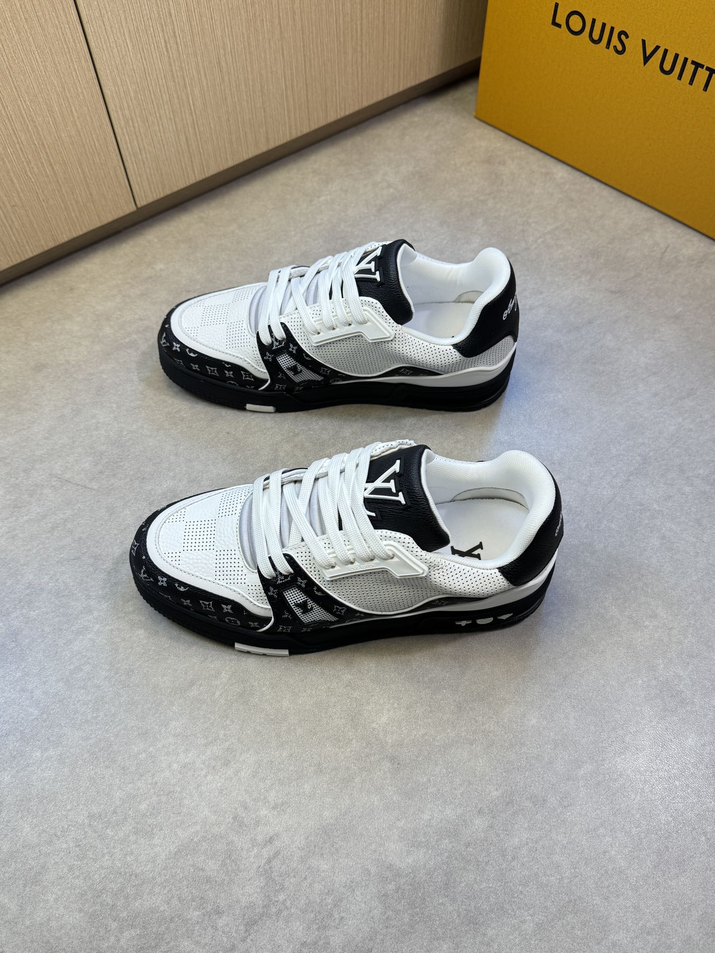 Louis Vuitton Men's Trainer Sneaker White/Black Nappa Leather, Size 39-44 4 i1742752663 8438 2