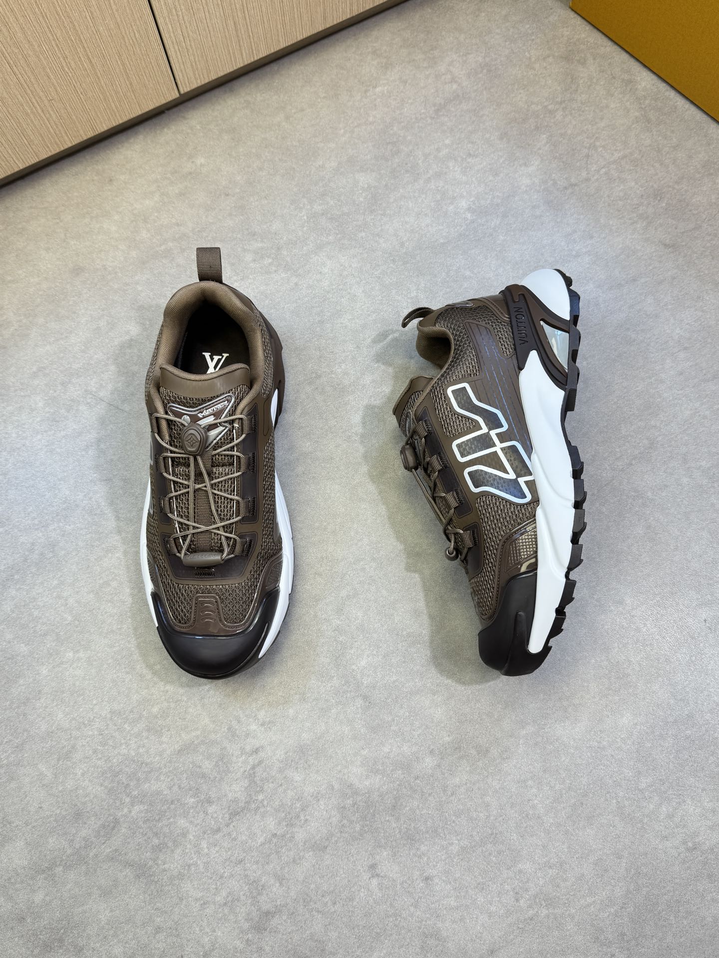 Louis Vuitton Premium Quality Brown Casual Sneakers, Sizes 39-44 3 i1742753233 6537 1