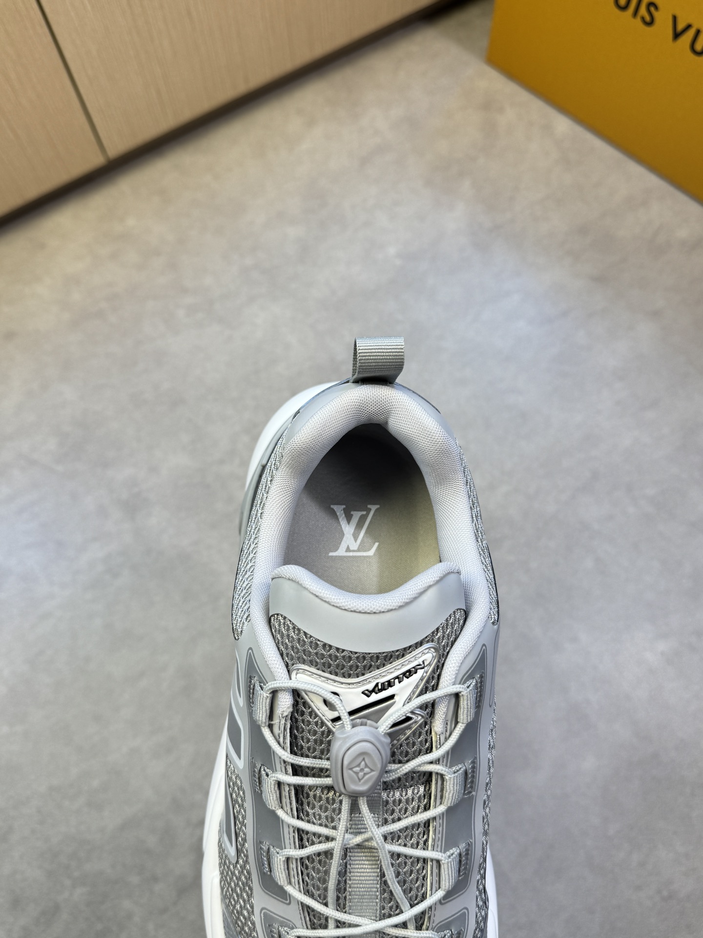 Louis Vuitton Men's Gray Mesh Upper Casual Sneakers Size 39-44 8 i1742753425 9057 6