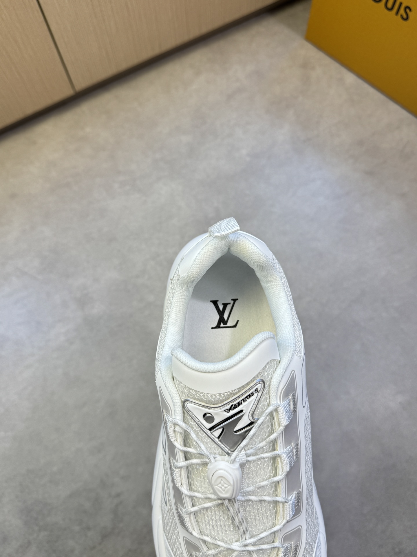 Louis Vuitton White Casual Sneakers Breathable Mesh Lightweight Shoes 8 i1742753449 7657 6