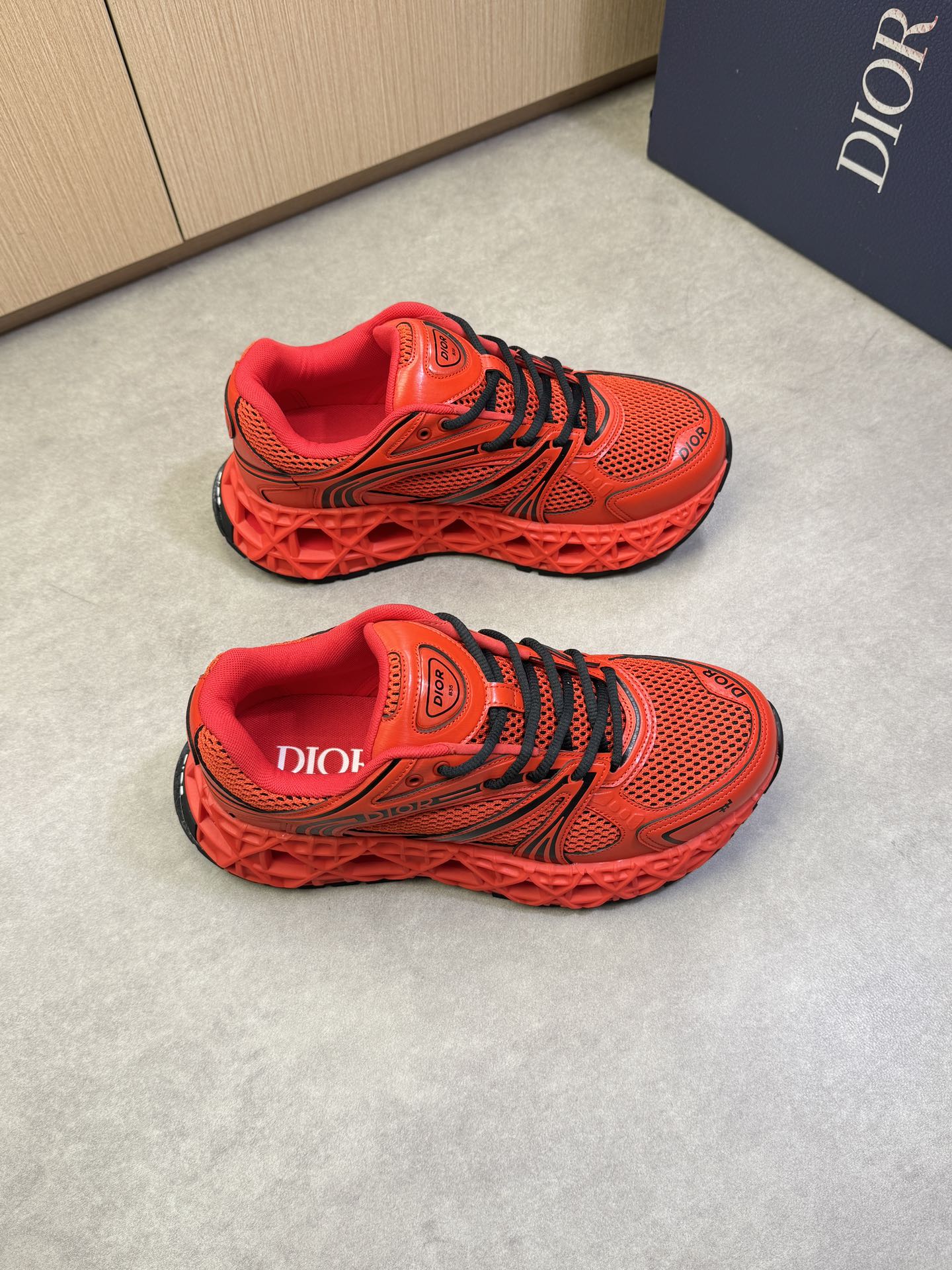 NO:274774,【Dior】Dior - High-end quality original single casual sports shoes - upper silk calfskin. High Zhoubo brand totem, brand net cloth, tongue plastic brand logo, heel high Zhoubo brand logo - Neil brand canvas - Original ultra-light TPR·rubber; two-color molded sole - Ultra-high quality control·fine workmanship highlighting (high-end, noble, grade) -Size 39-44 (38, 45, 46, custom made)·DR03858,,dior,dior,sneakers,cowhide19860909【 Dior】迪奥  -高端品质 原单休闲运动鞋 -鞋面丝绸小牛皮.高周波品牌图腾、品牌网布布匹、鞋舌塑胶品牌logo、后跟高周波品牌Logo -内里品牌帆布 -原版超轻TPR·橡胶；双色成型大底 -超高品控·做工精细凸显(高端·贵气·档次) -Size 39-44（38、45、46,可订做)·DR03858,,dior,dior,sneakers,cowhide,Men's shoes