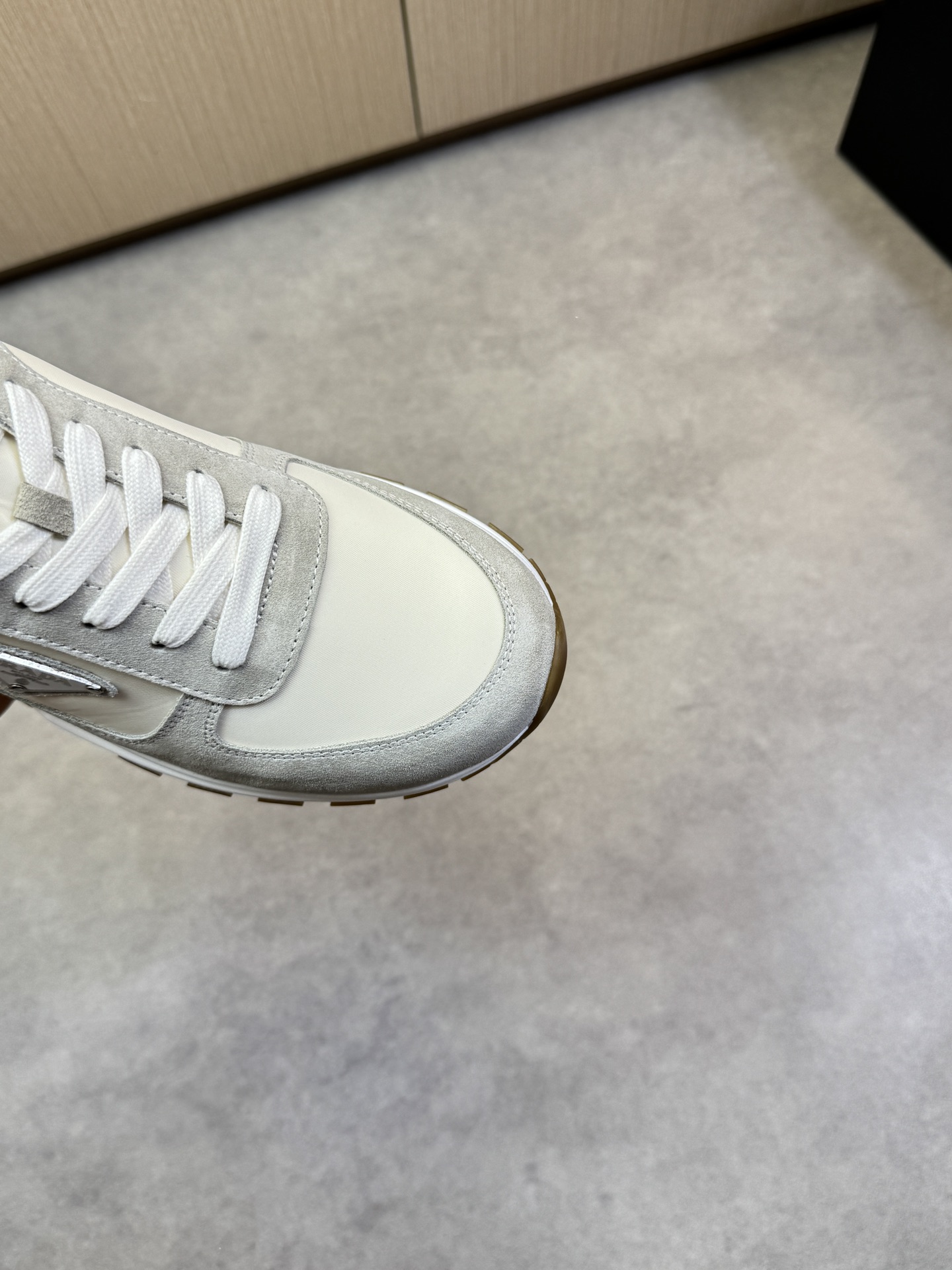 Prada Style Leather Men's Shoes style reference detail image 6 from source 781940