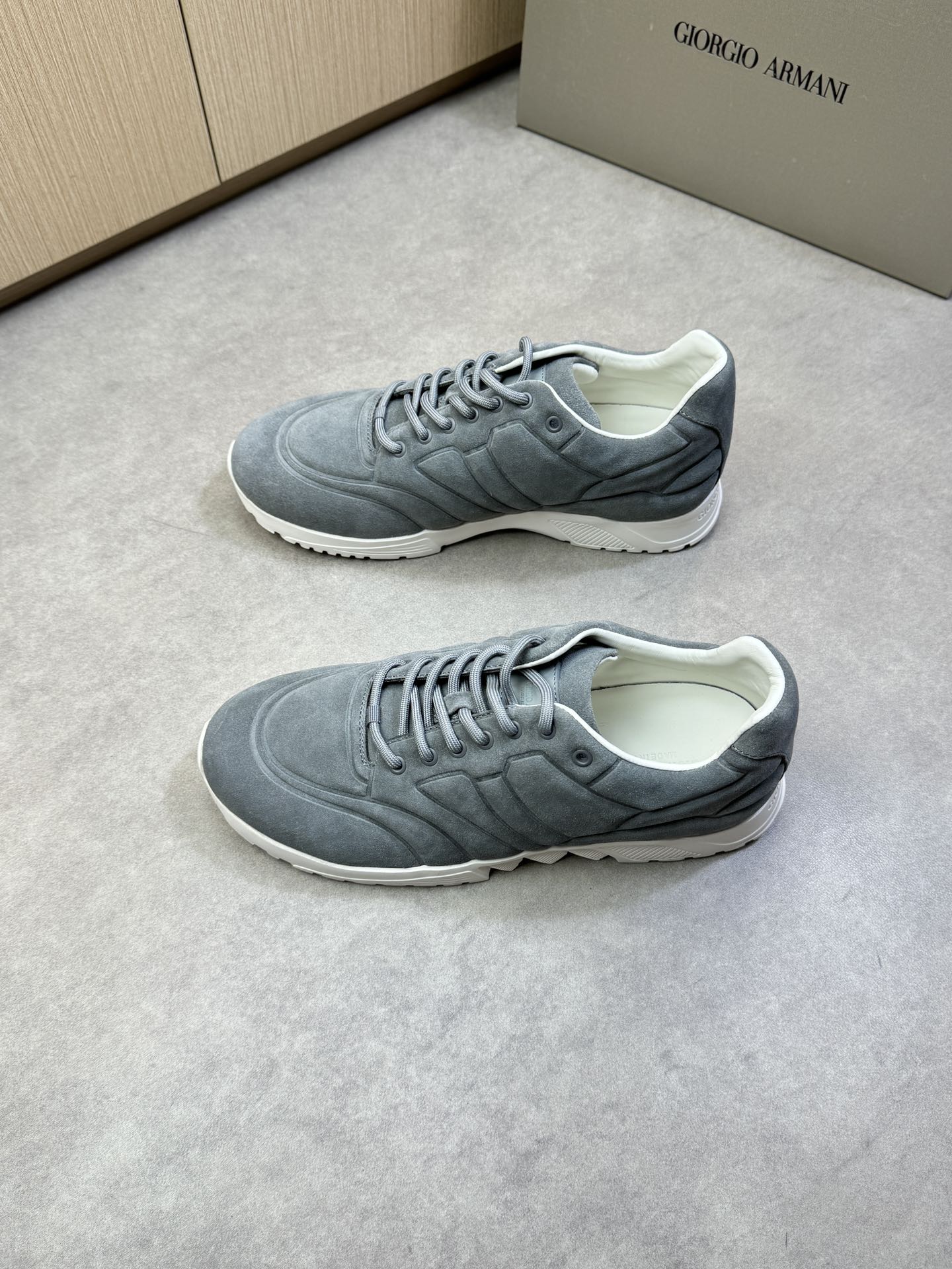Giorgio Armani Men's Premium Nappa Leather Gray Casual Sneakers 4 i1743008349 2418 2