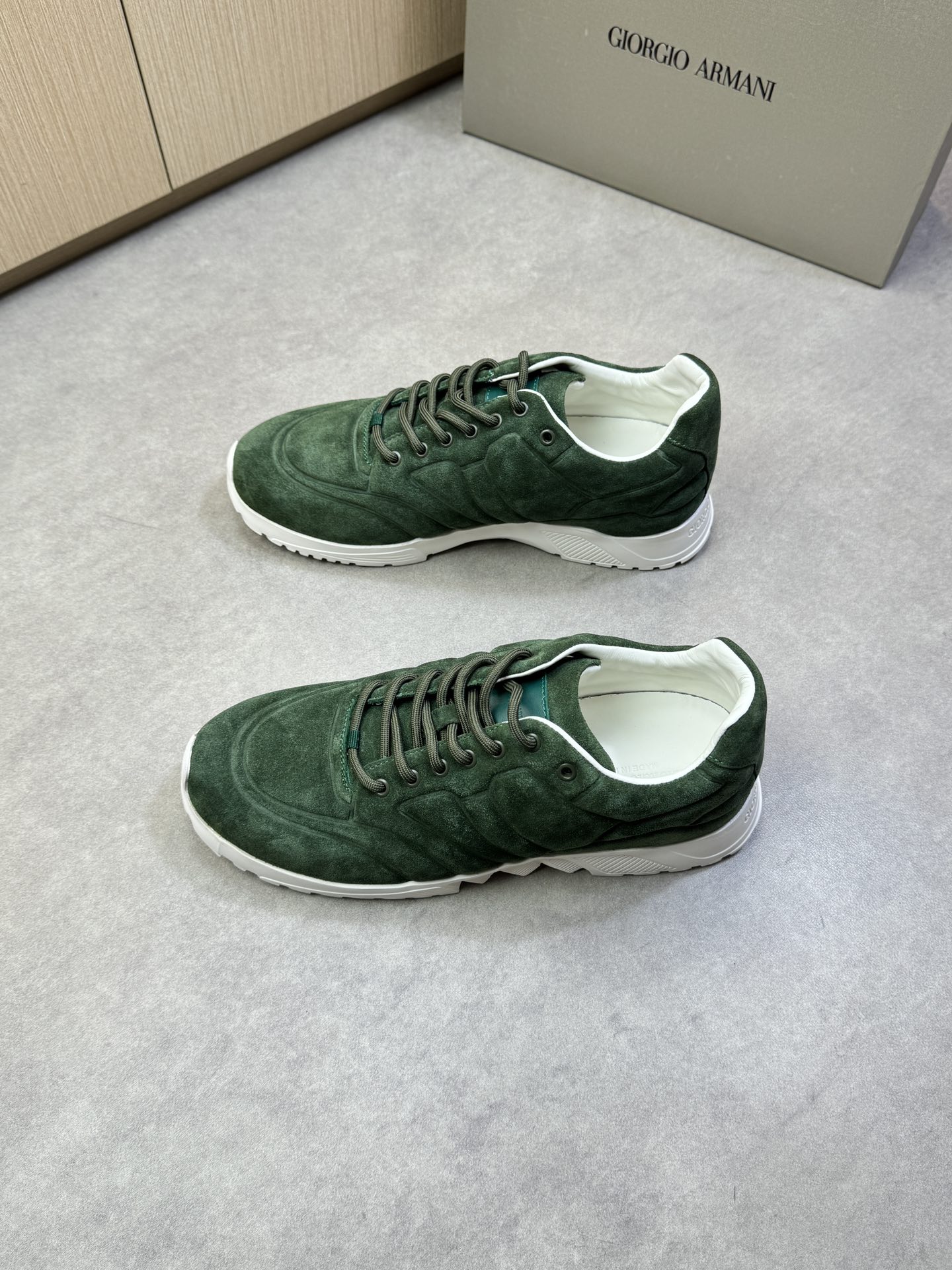 Giorgio Armani Men's Green Nappa Leather Sneakers - Casual & Comfortable 4 i1743008570 2452 2