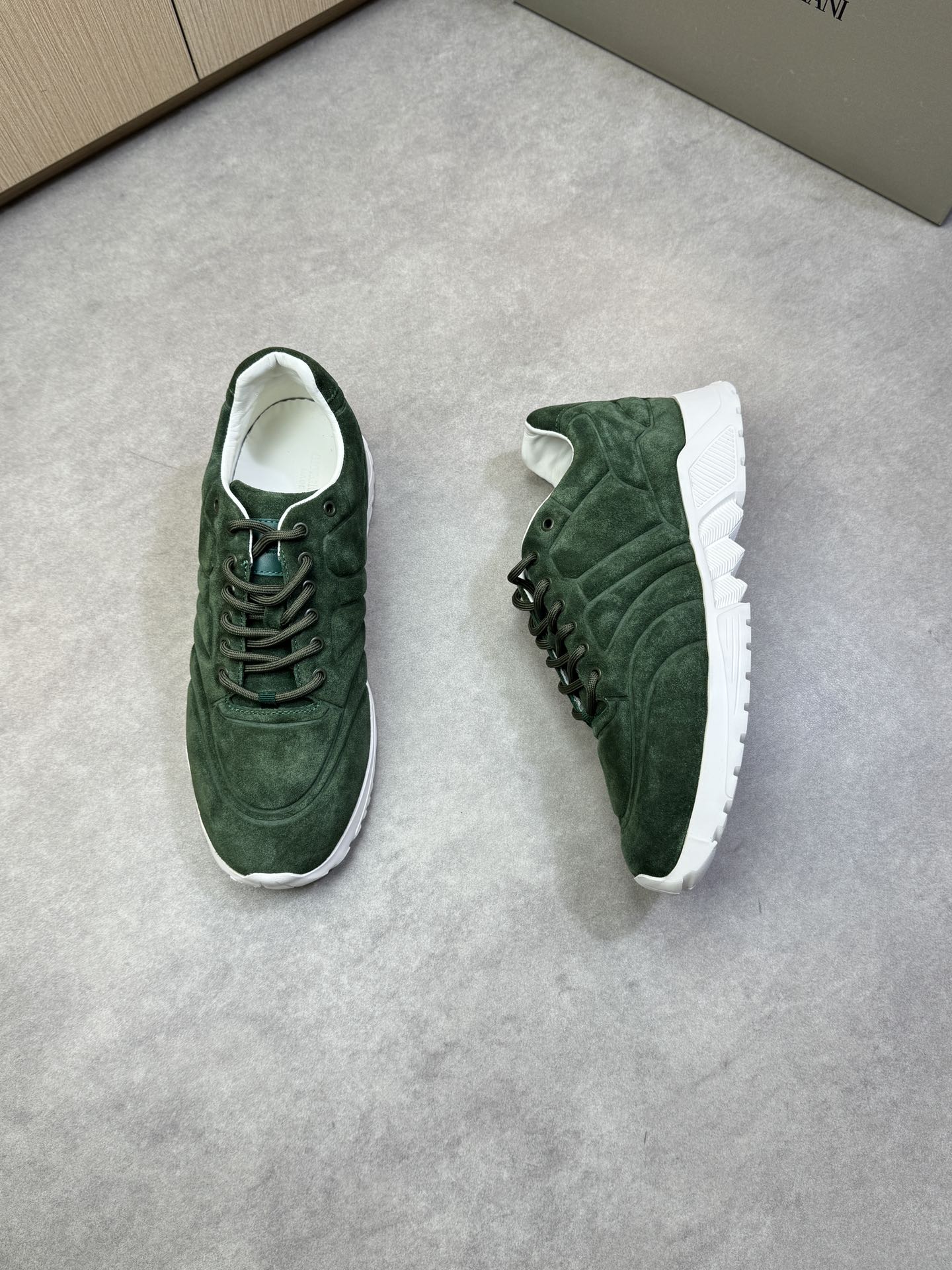 Giorgio Armani Men's Green Nappa Leather Sneakers - Casual & Comfortable 3 i1743008570 4718 1