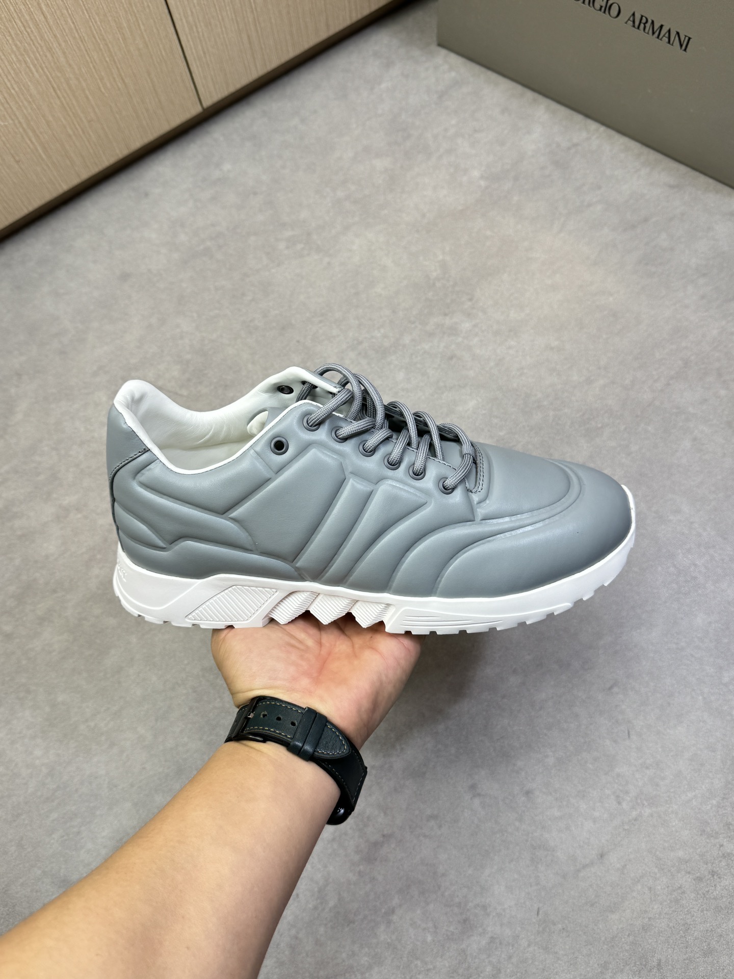 Giorgio Armani Men's Nappa Leather Sneakers with Embossed Logo - Stylish Comfort 5 i1743009815 3686 3