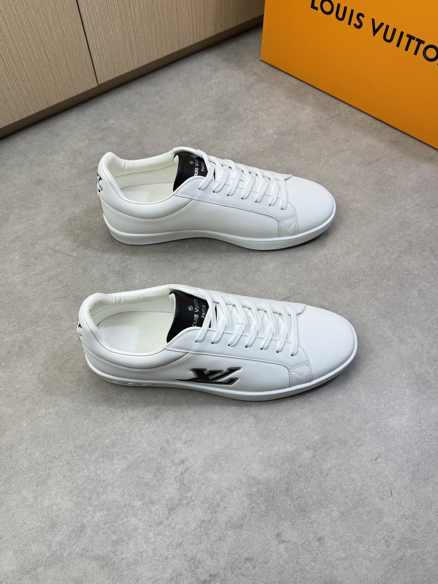 Louis Vuitton Leather Sneakers, White Nappa Leather Casual Shoes 2 i1743011463 1532 0