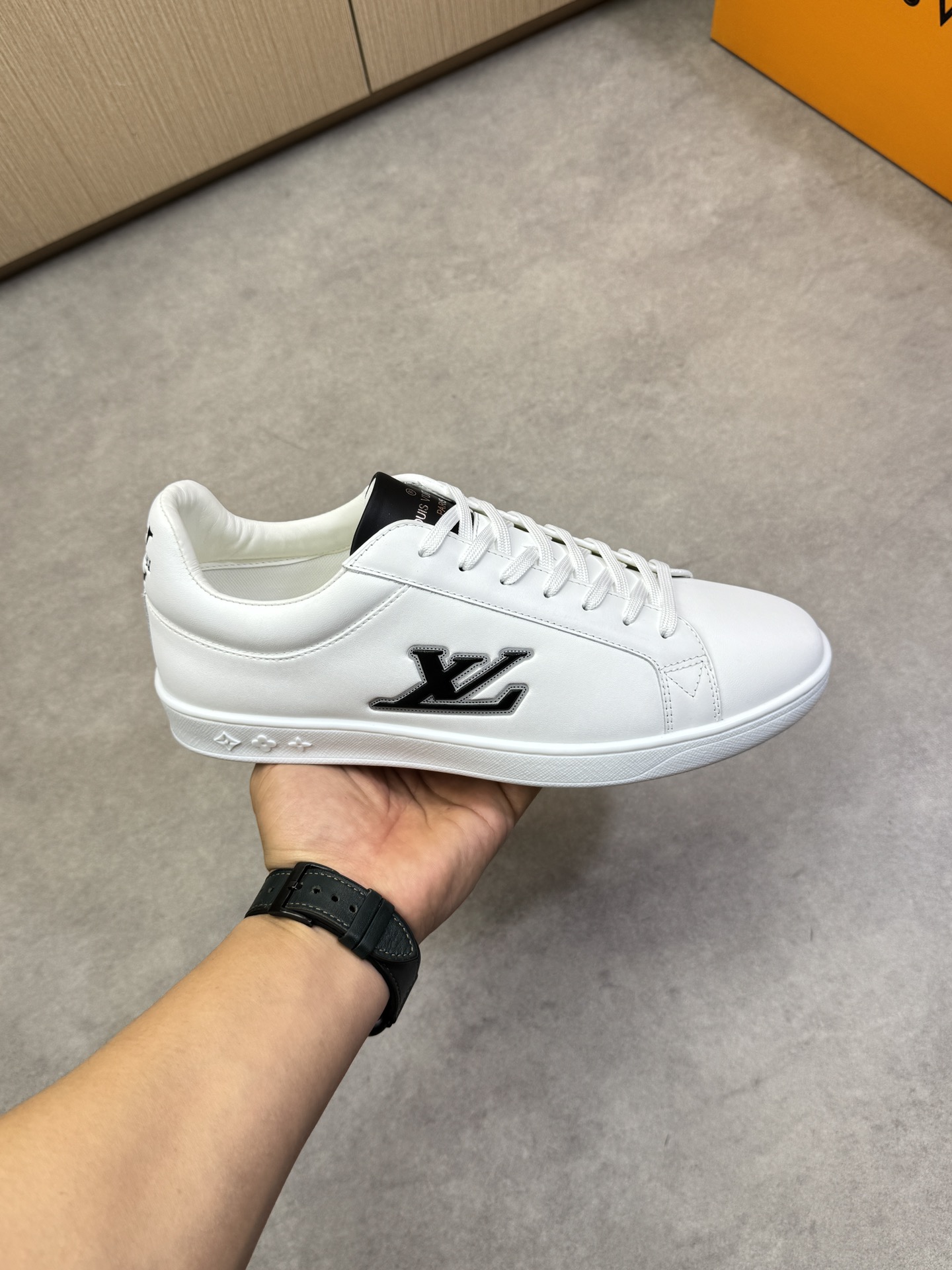 Louis Vuitton Leather Sneakers, White Nappa Leather Casual Shoes 5 i1743011463 9540 3