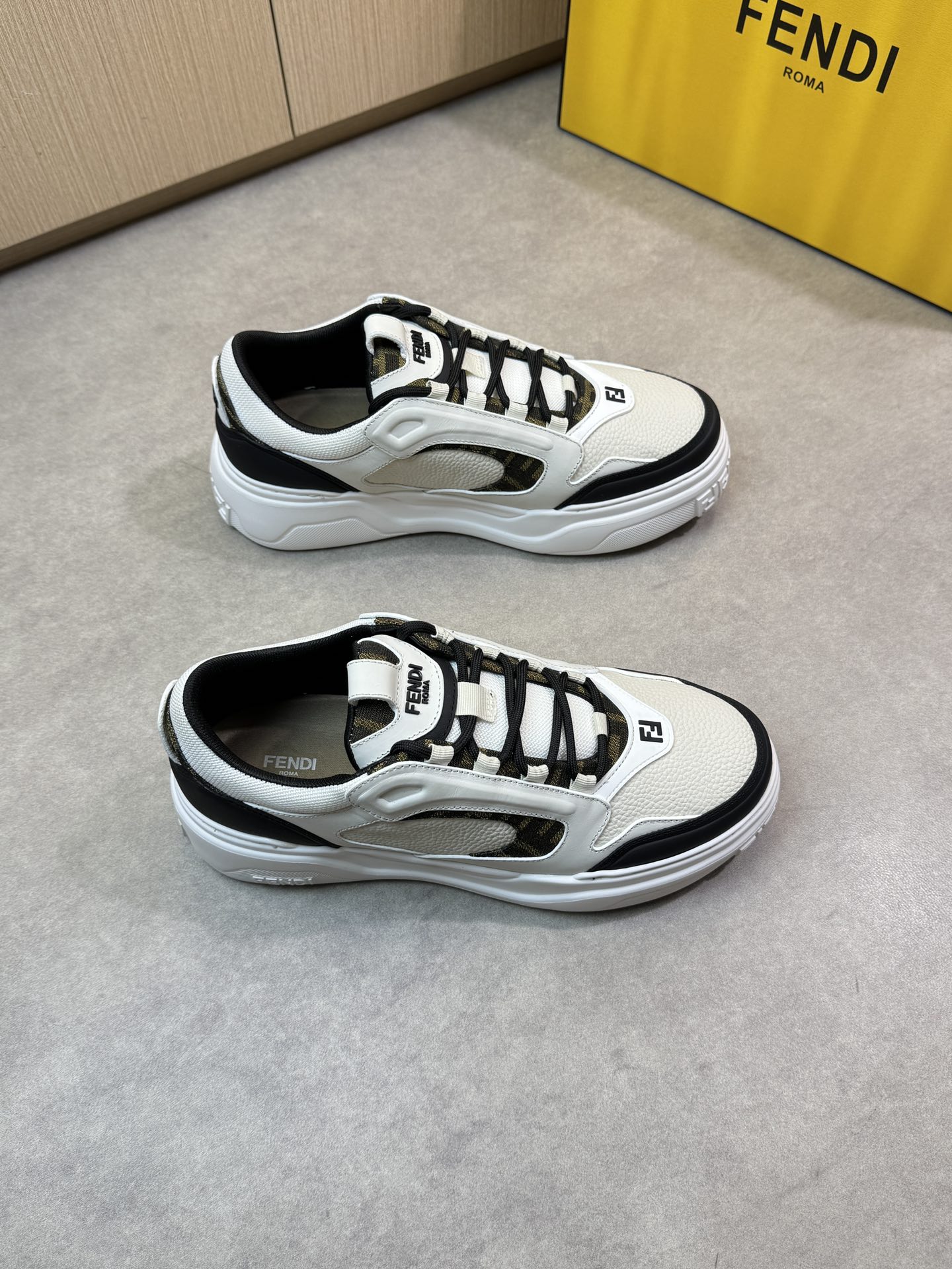 Fendi Men's White Leather Lace-up Sneakers Designer Casual Shoes 1 Fendi Men's White Leather Lace-up Sneakers Designer Casual Shoes