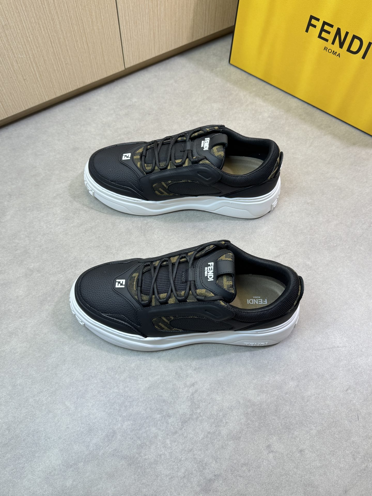 Fendi Men's Nappa and Litchi Leather Sneakers with Brand Logo - Size 39-44 4 i1743184371 1673 2