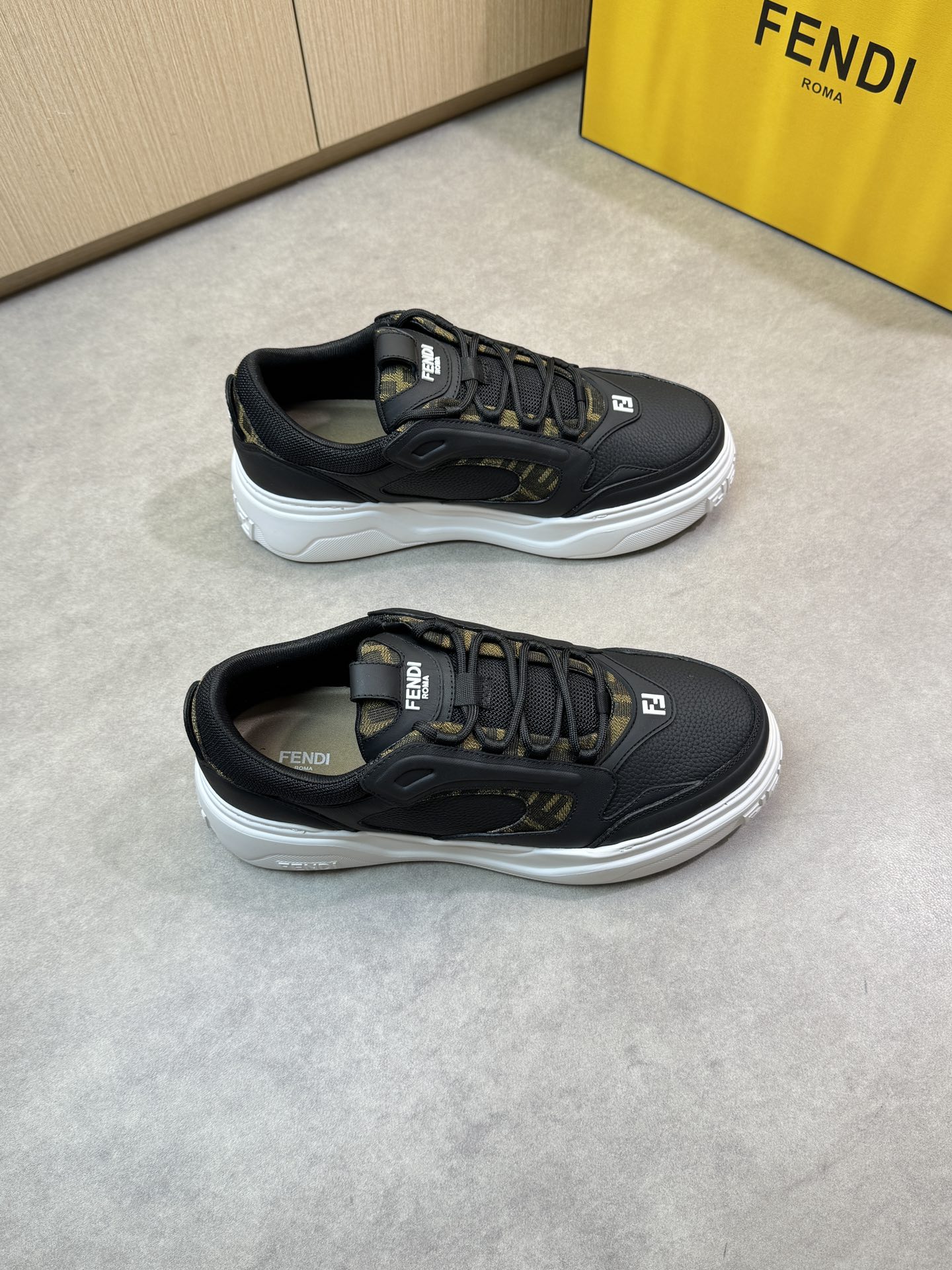Fendi Men's Nappa and Litchi Leather Sneakers with Brand Logo - Size 39-44 2 i1743184371 475 0