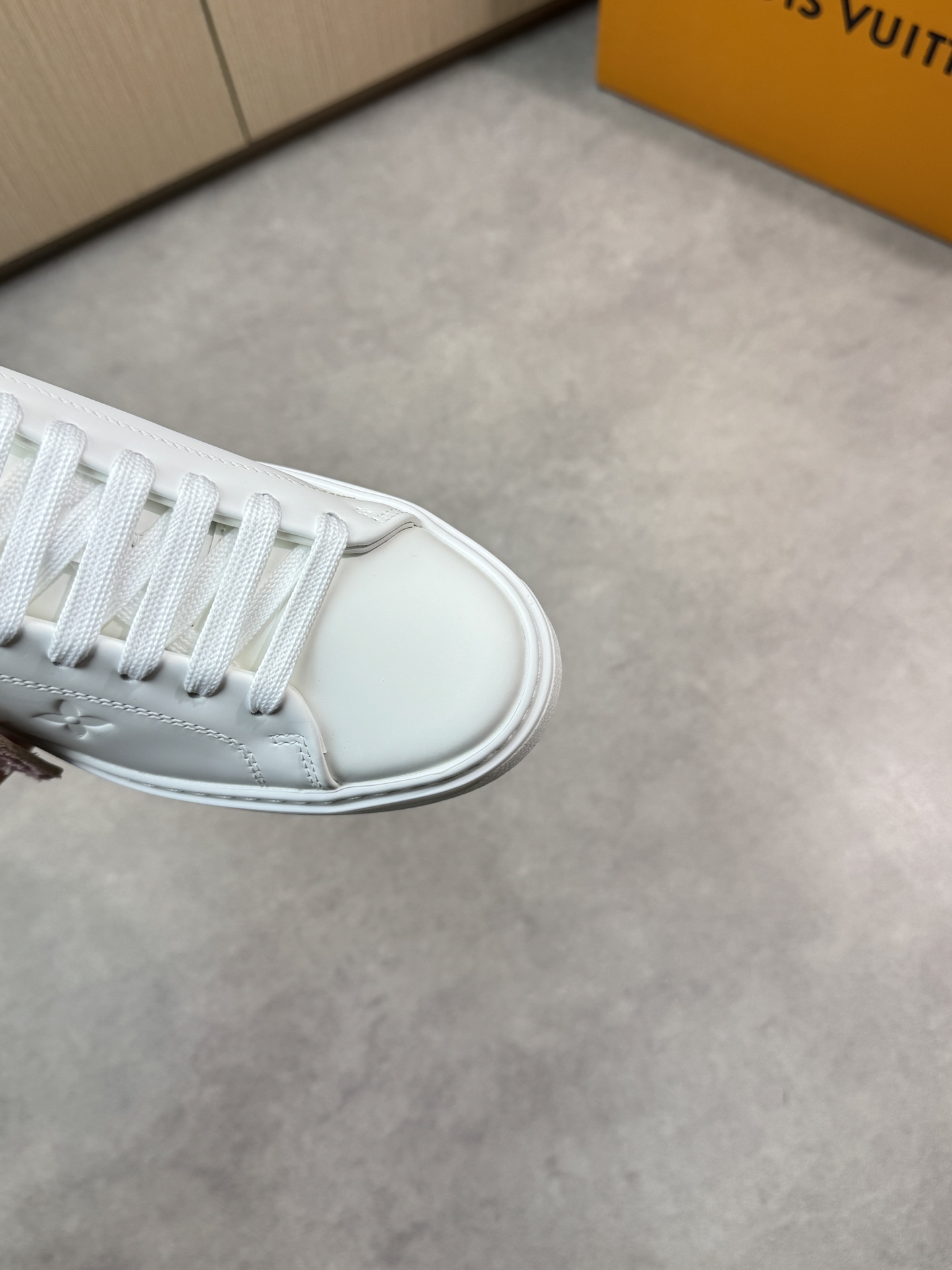 Louis Vuitton Women's Nappa Leather White Casual Sneakers - Couple Style 7 i1743270899 1810 5