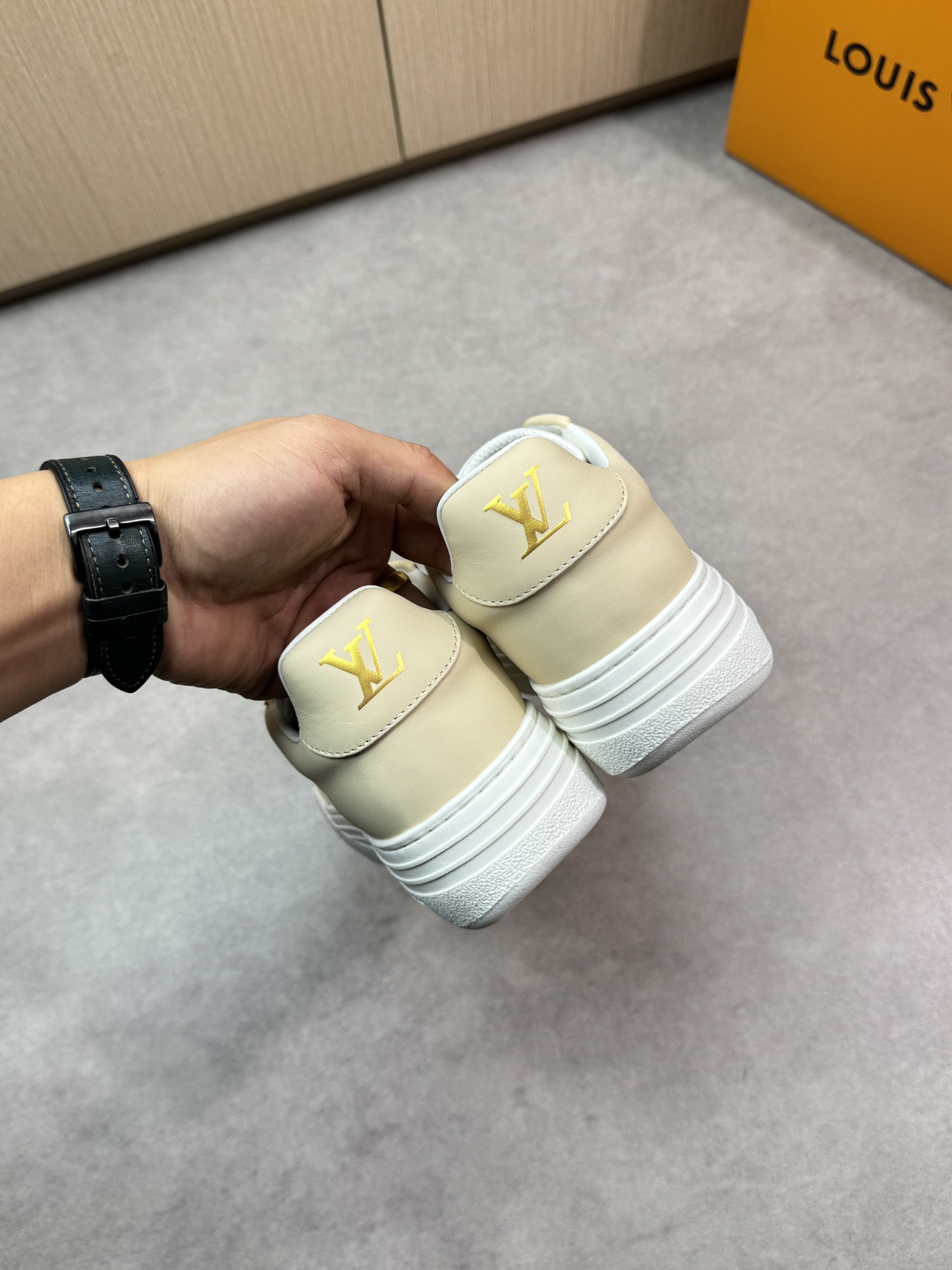 Louis Vuitton Casual Sneakers Nappa Leather Monogram, Couple Style 9 i1743270965 6736 7