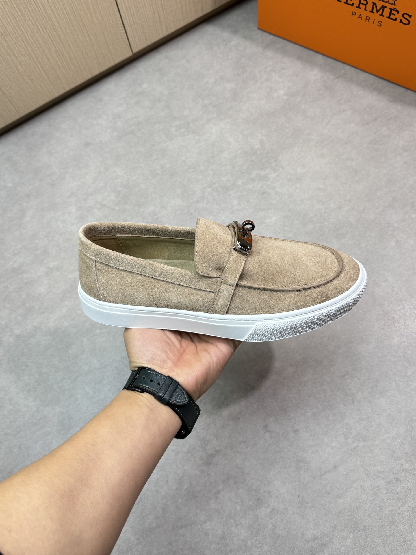 Hermes Men's Premium Leather Loafers with Metal Buckle - Casual Style 5 i1743354617 2117 3