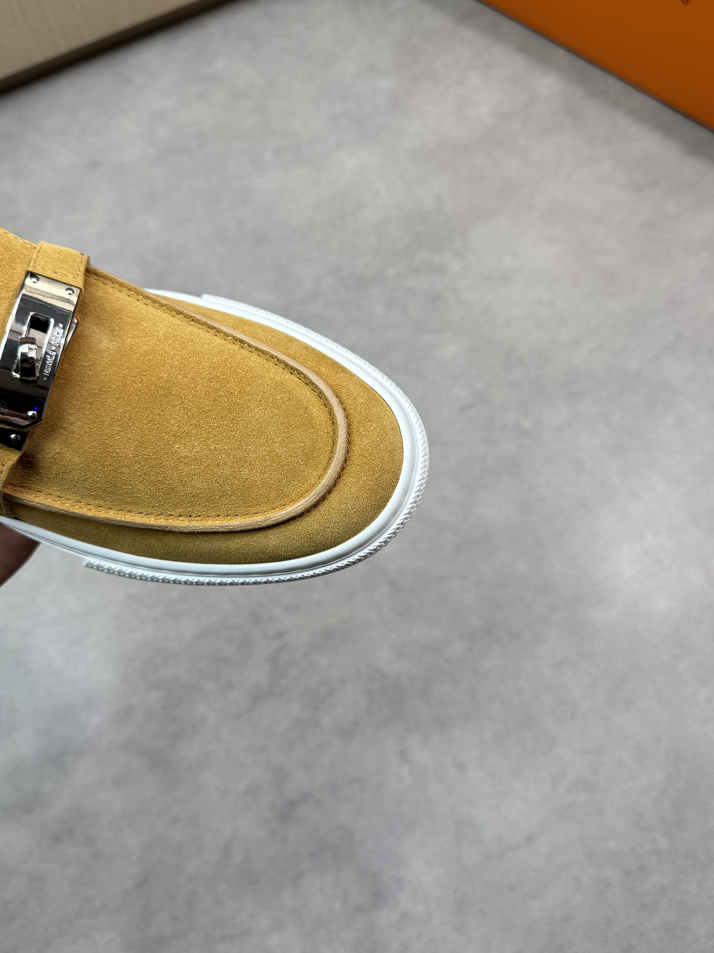 Luxury Leather Loafers Casual Sneakers with Metal Buckle Designer Shoes 7 i1743354735 2149 5