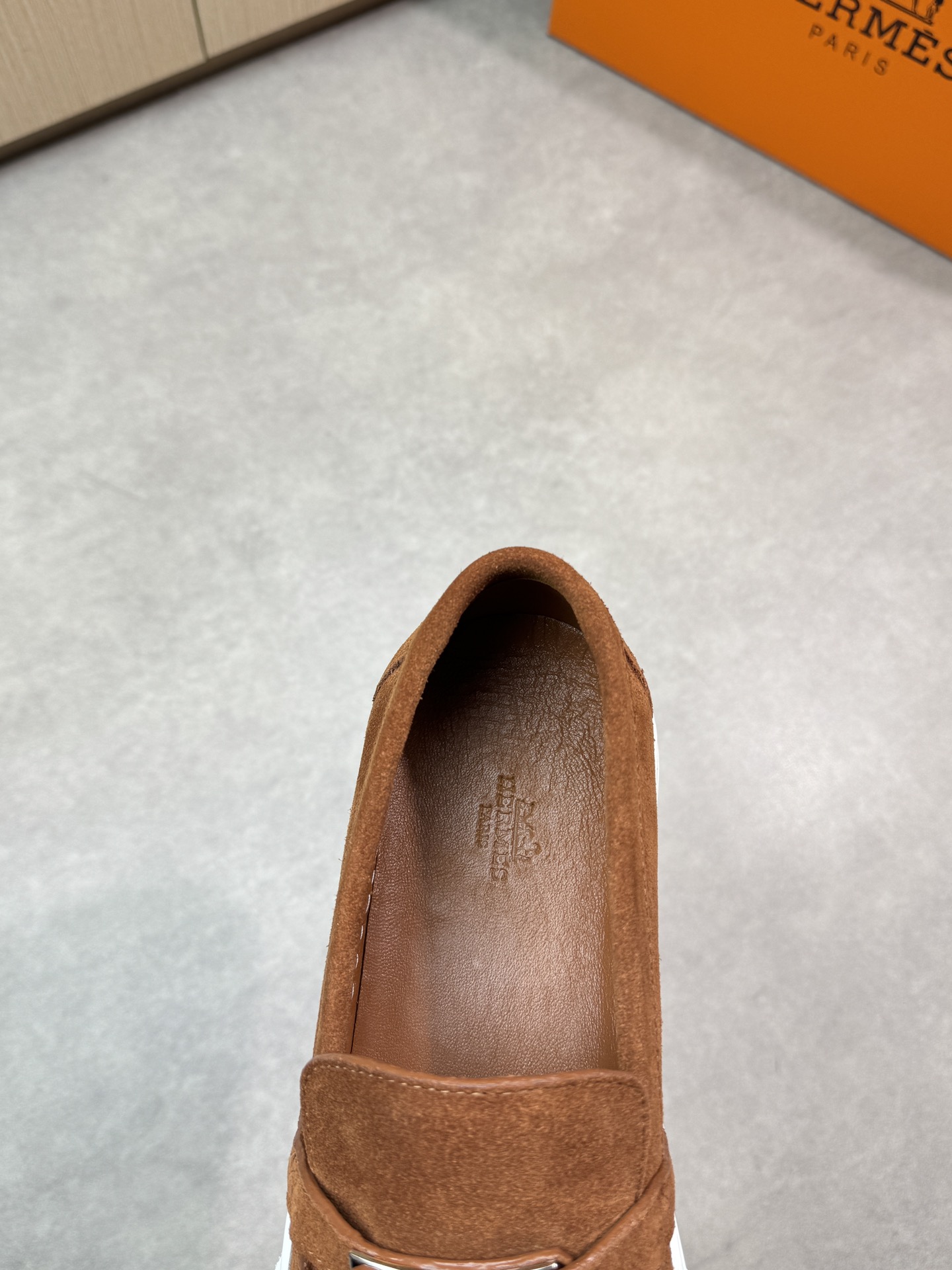 Hermès Men's Suede Casual Loafers with Metal Buckle - Premium Quality 8 i1743354748 5232 6