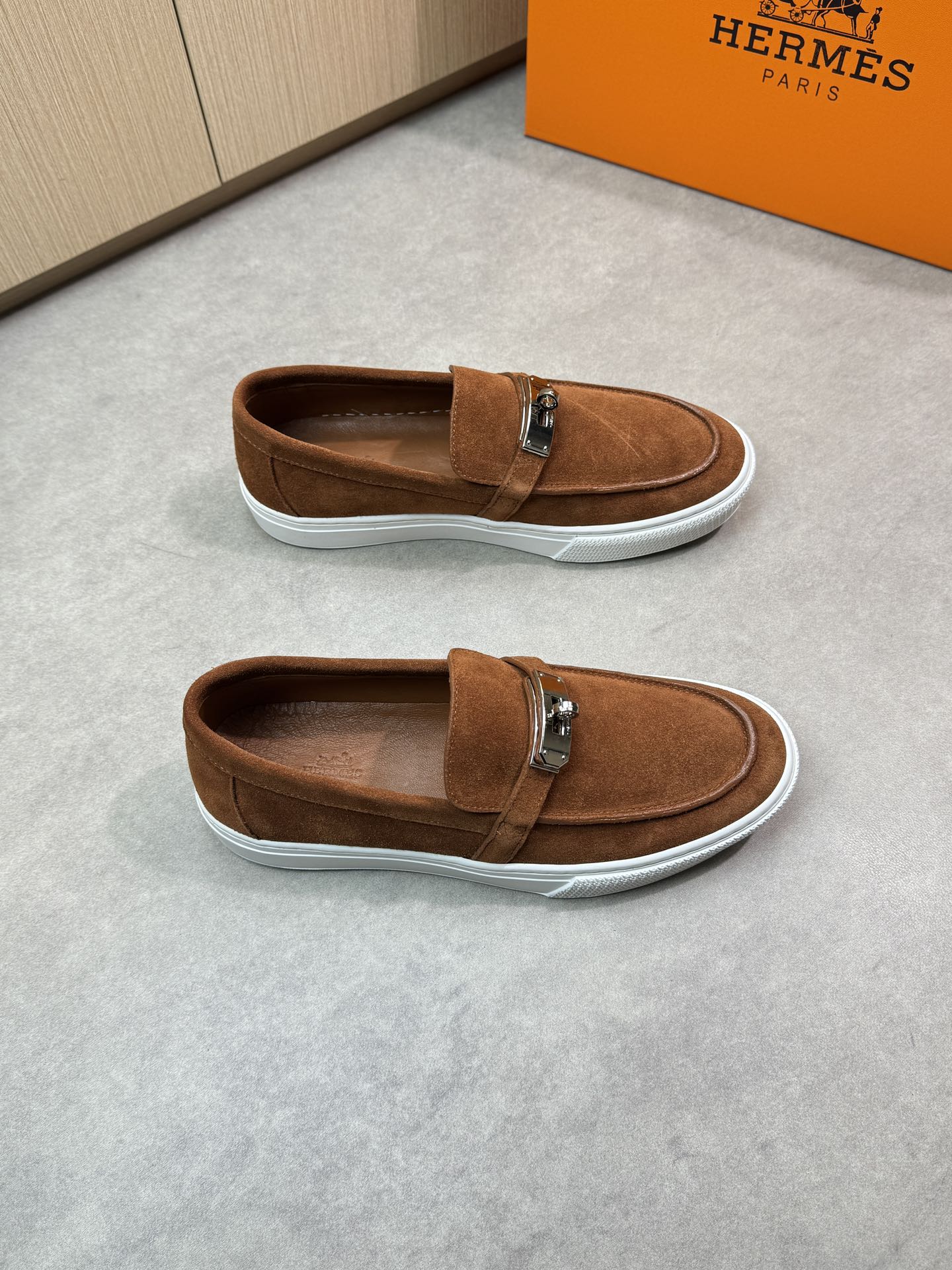Hermès Men's Suede Casual Loafers with Metal Buckle - Premium Quality